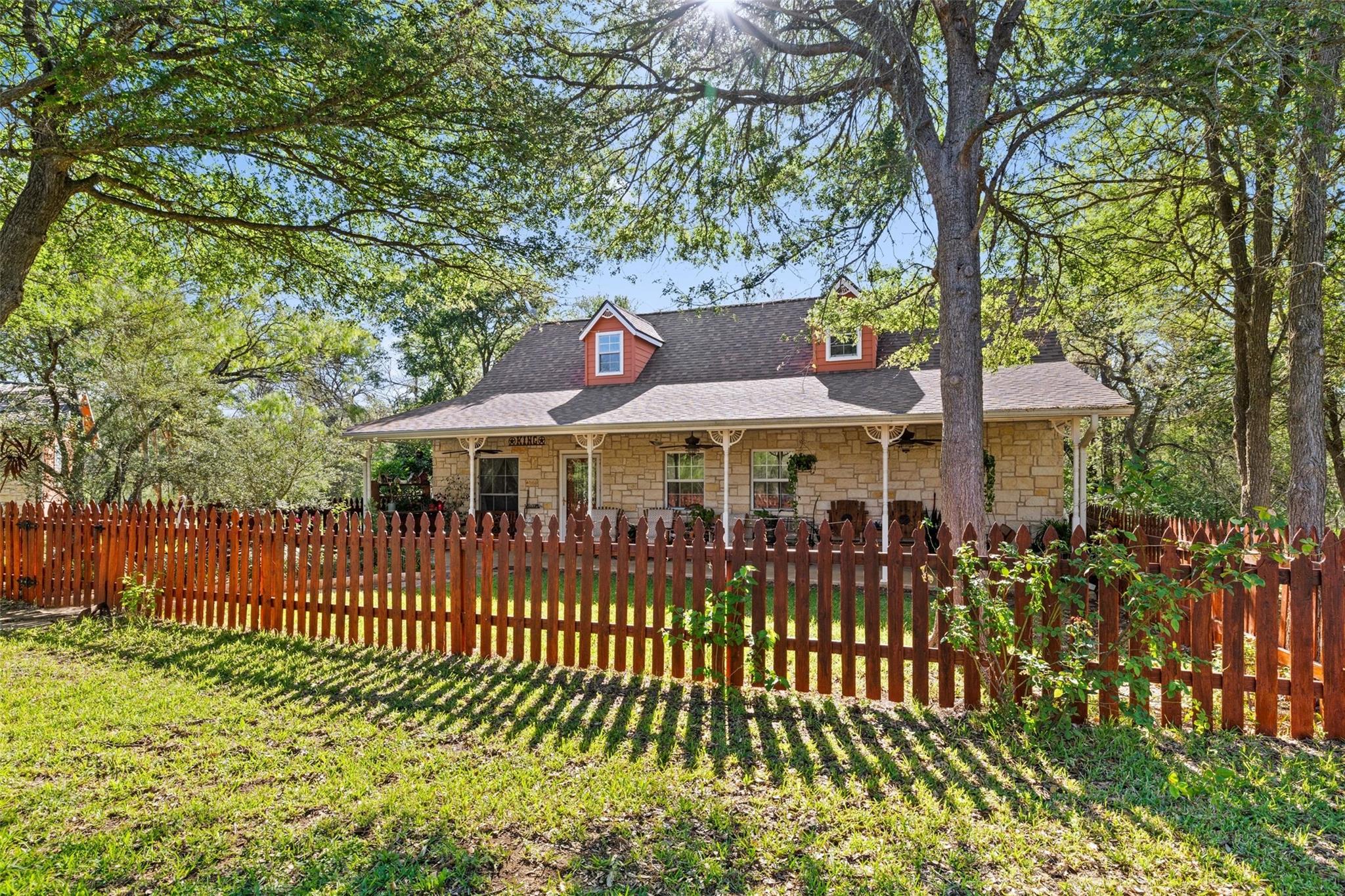 399 Upper Elgin River Rd, Elgin, TX 78621