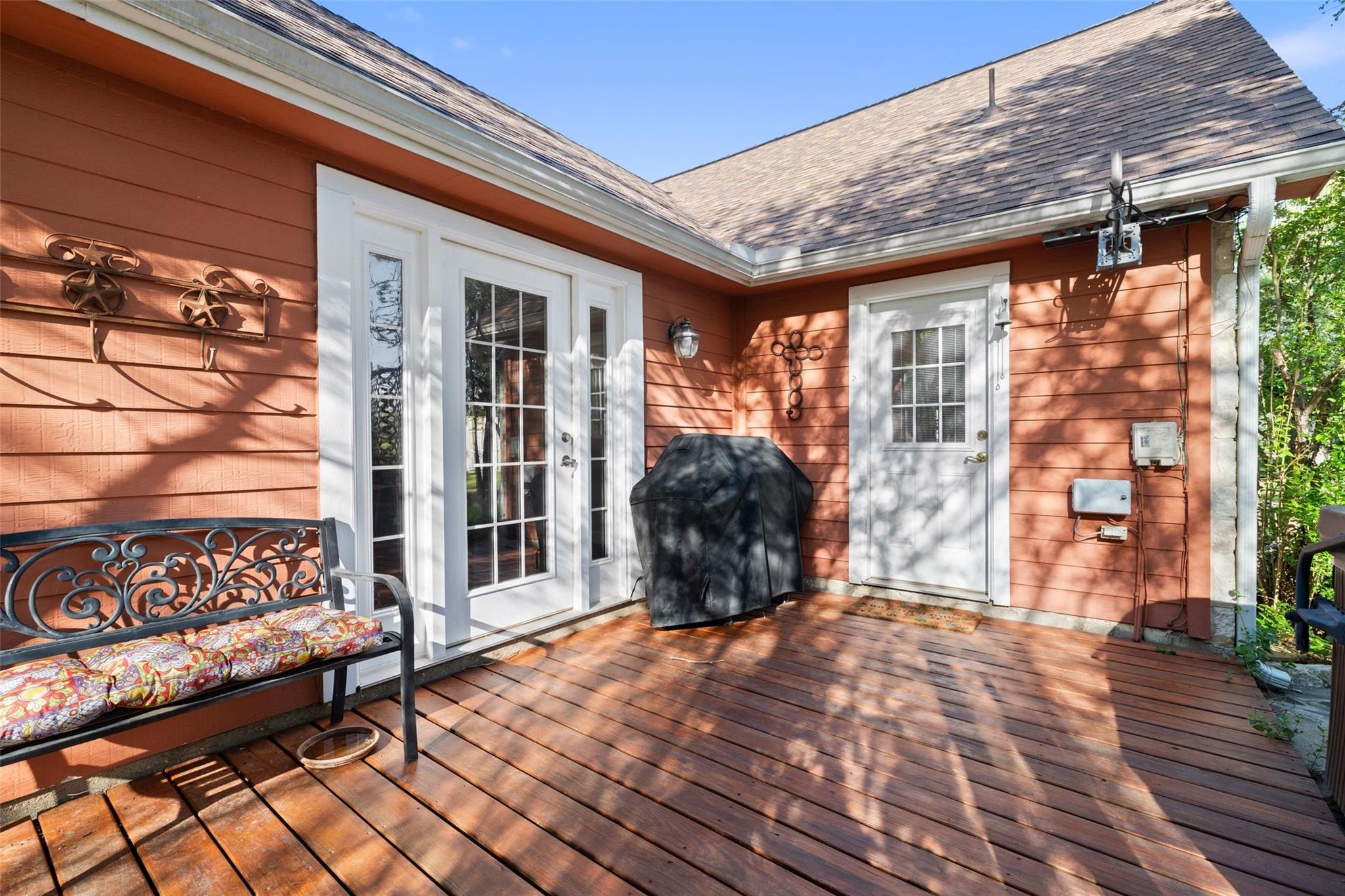 399 Upper Elgin River Rd, Elgin, TX 78621