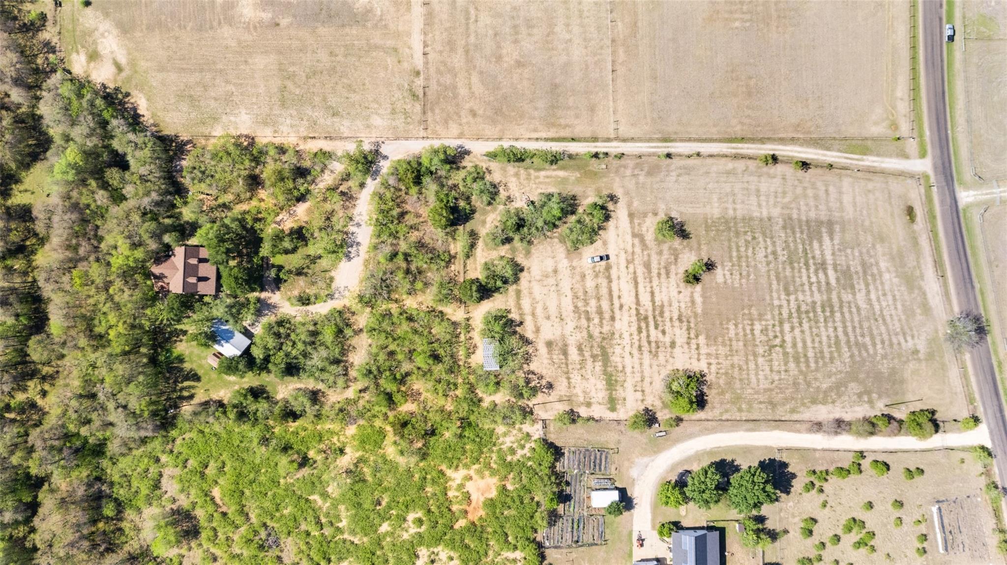 399 Upper Elgin River Rd, Elgin, TX 78621