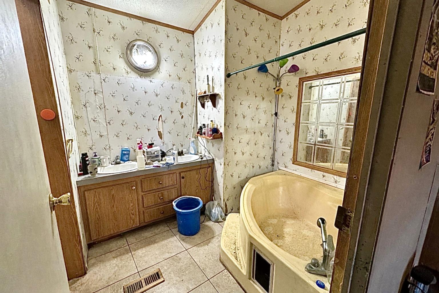 1255 Mount Pleasant Rd, Kingsbury, TX 78638