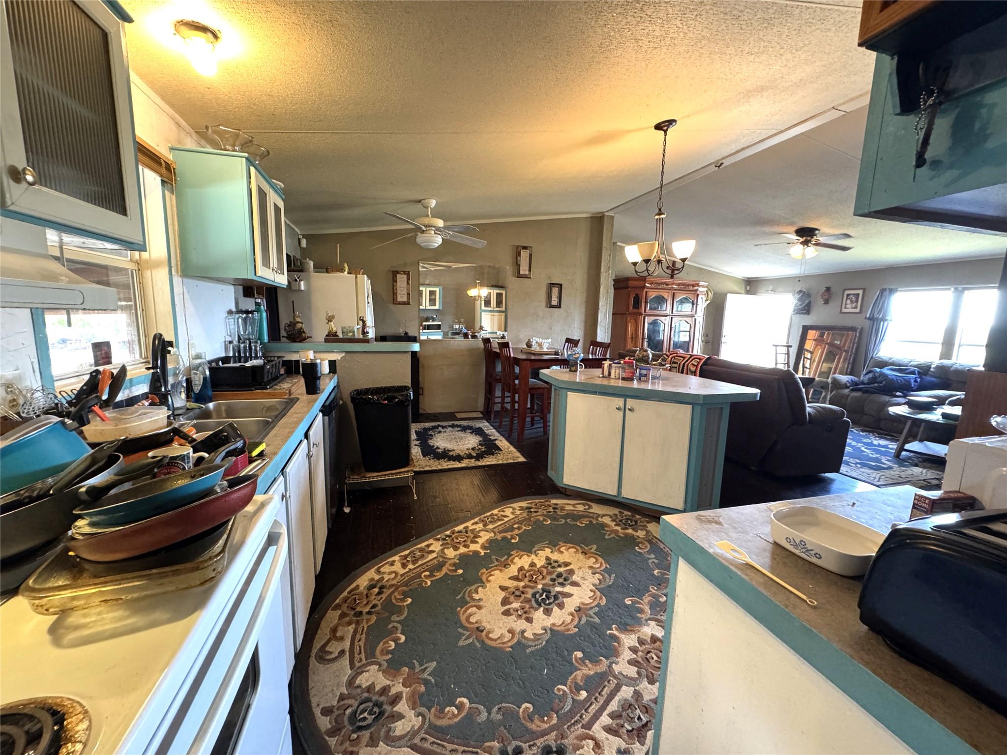 1255 Mount Pleasant Rd, Kingsbury, TX 78638