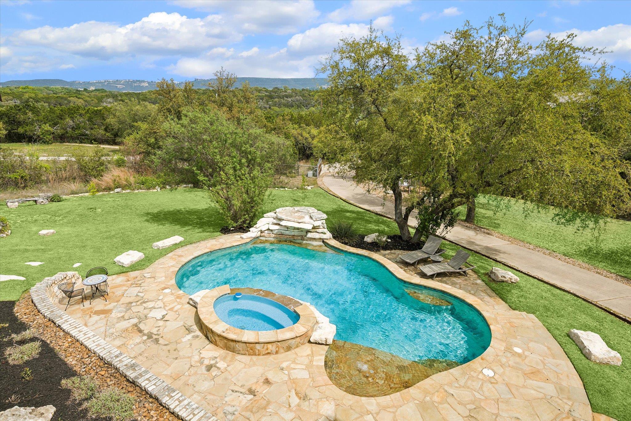 4004 Cloudy Ridge Rd, Austin, TX 78734