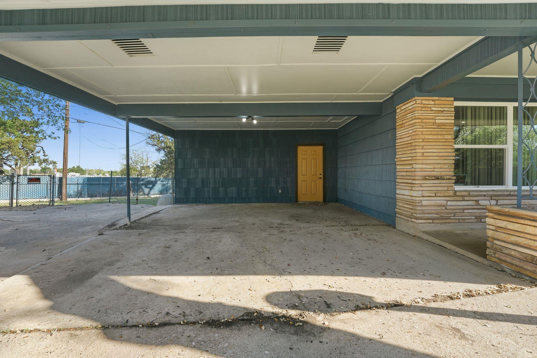 502 Sunrise Cir, Austin, TX 78704