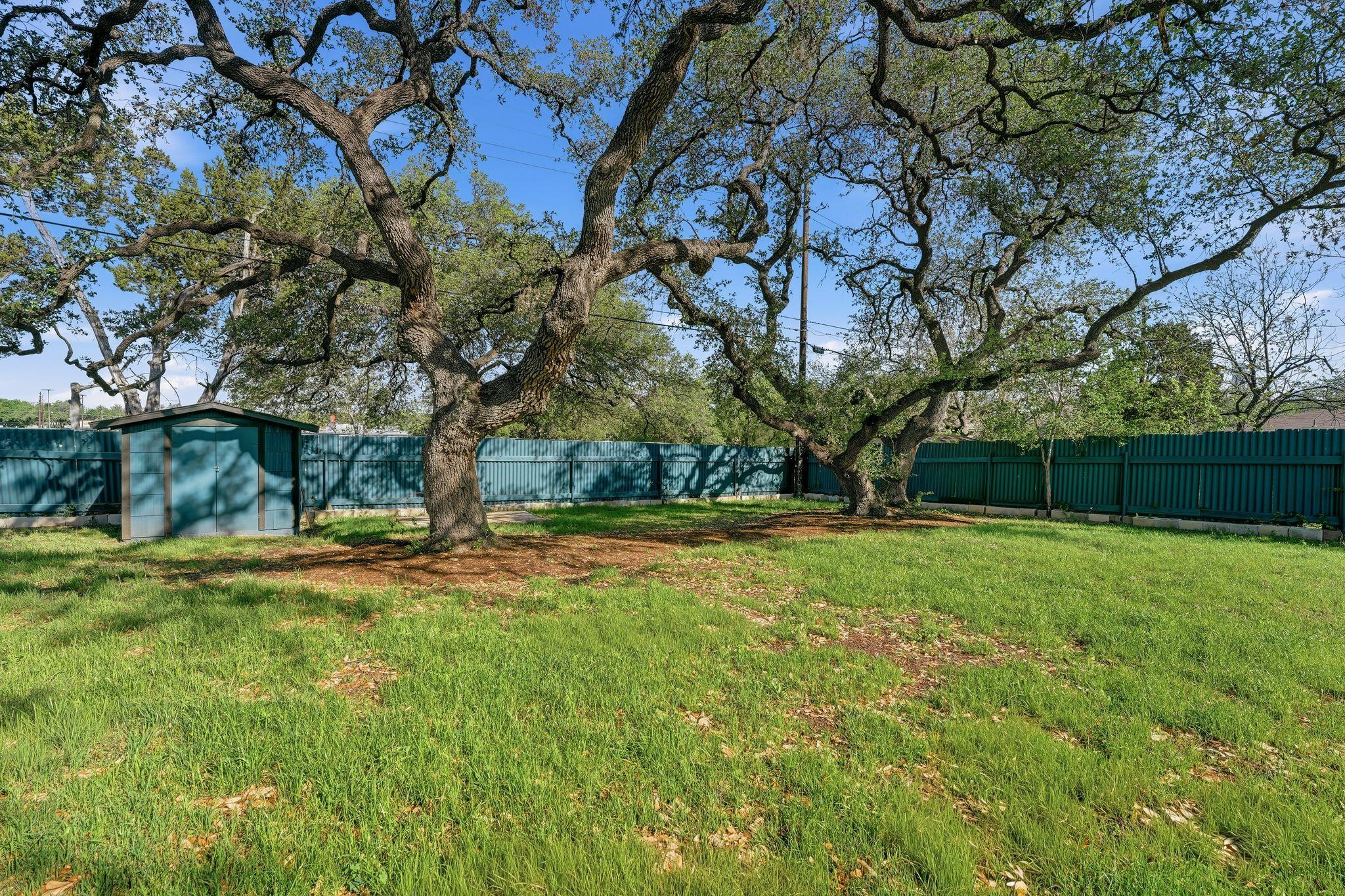 502 Sunrise Cir, Austin, TX 78704