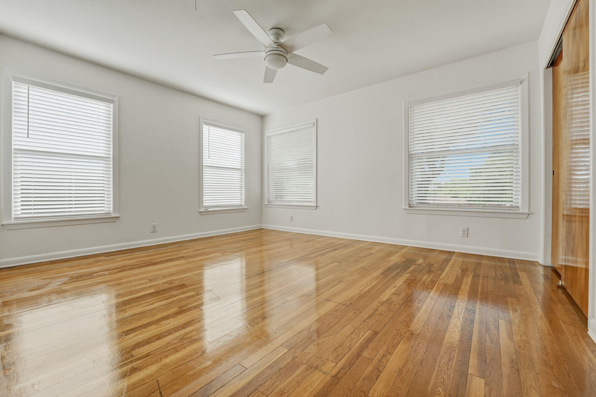 502 Sunrise Cir, Austin, TX 78704