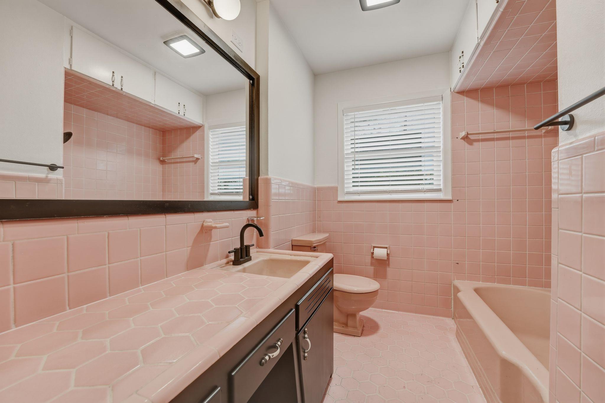 502 Sunrise Cir, Austin, TX 78704