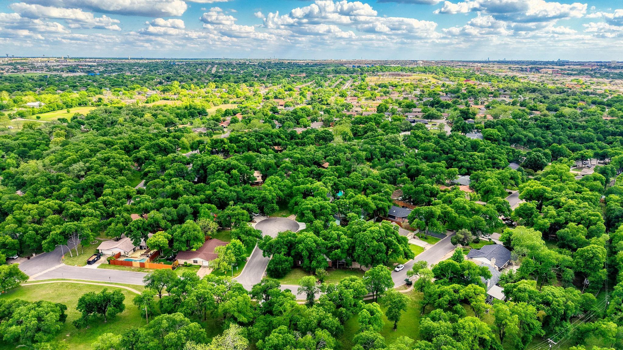 609 Deerfoot Dr, Round Rock, TX 78664