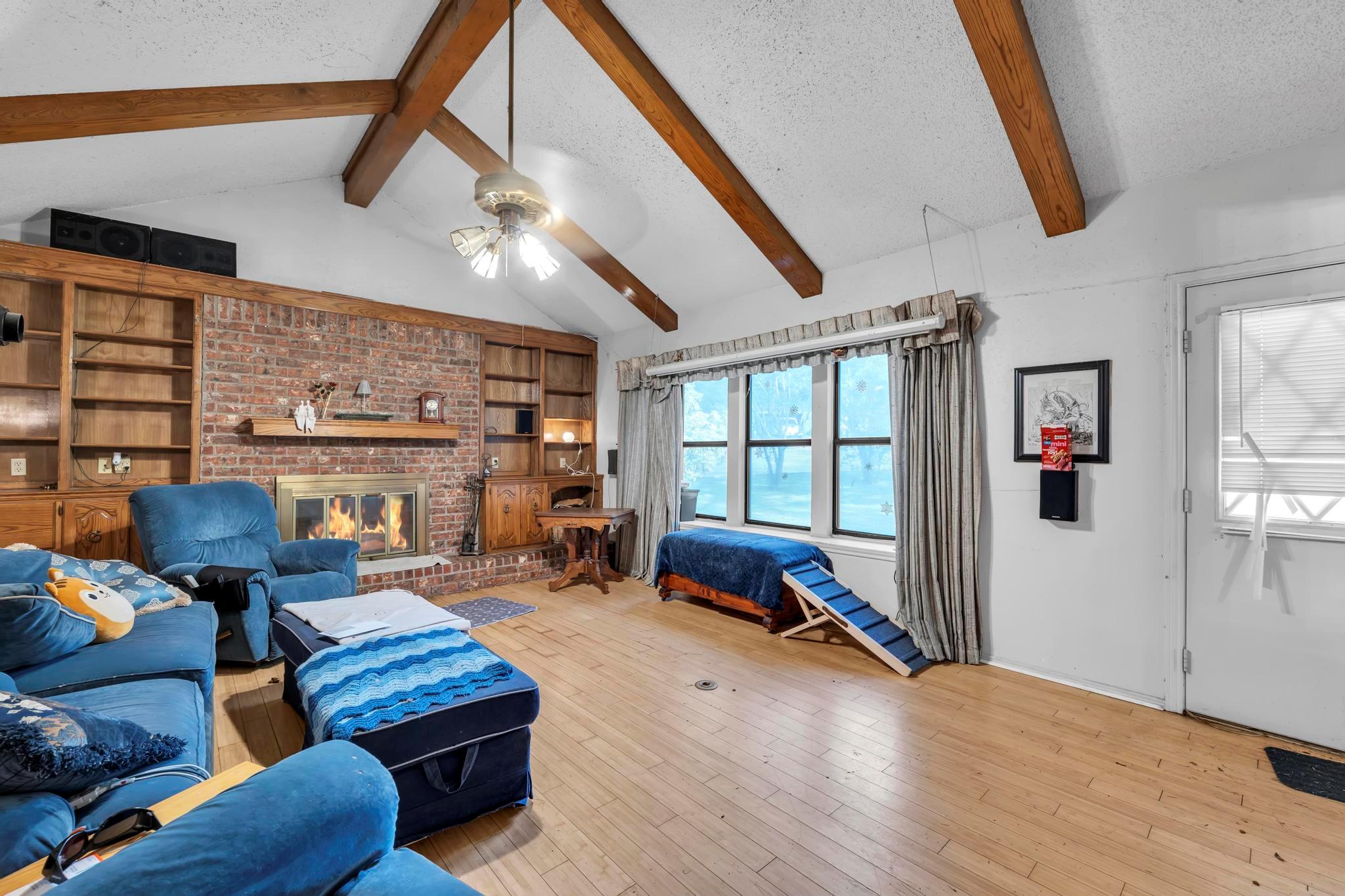 609 Deerfoot Dr, Round Rock, TX 78664