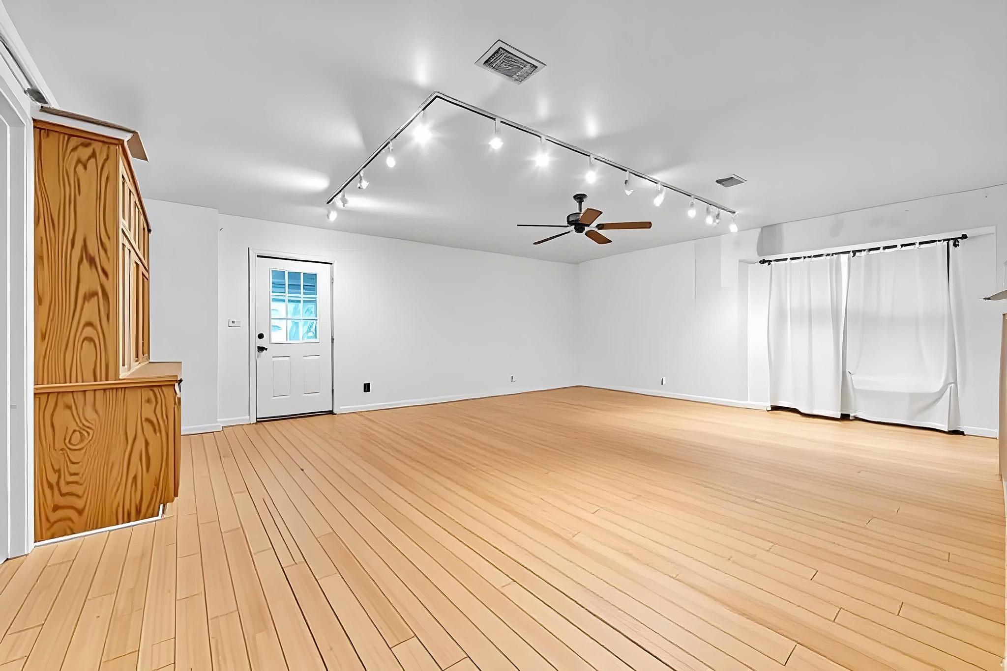 609 Deerfoot Dr, Round Rock, TX 78664