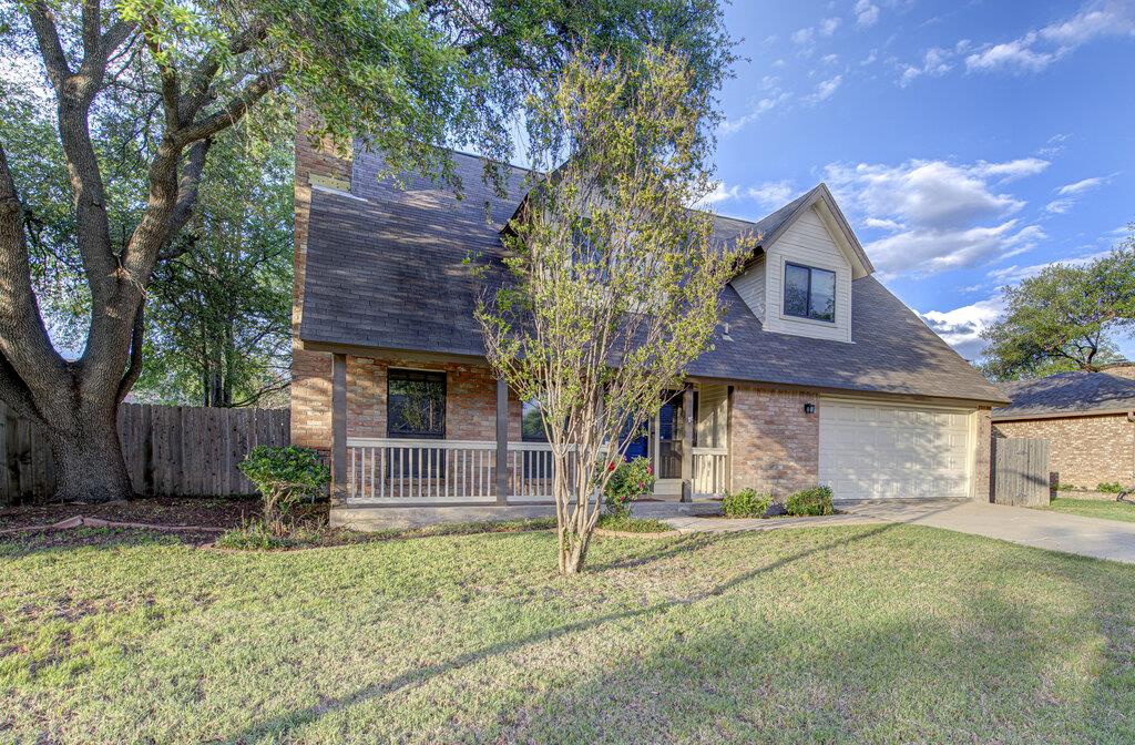 208 Oak Ridge Dr, Pflugerville, TX 78660