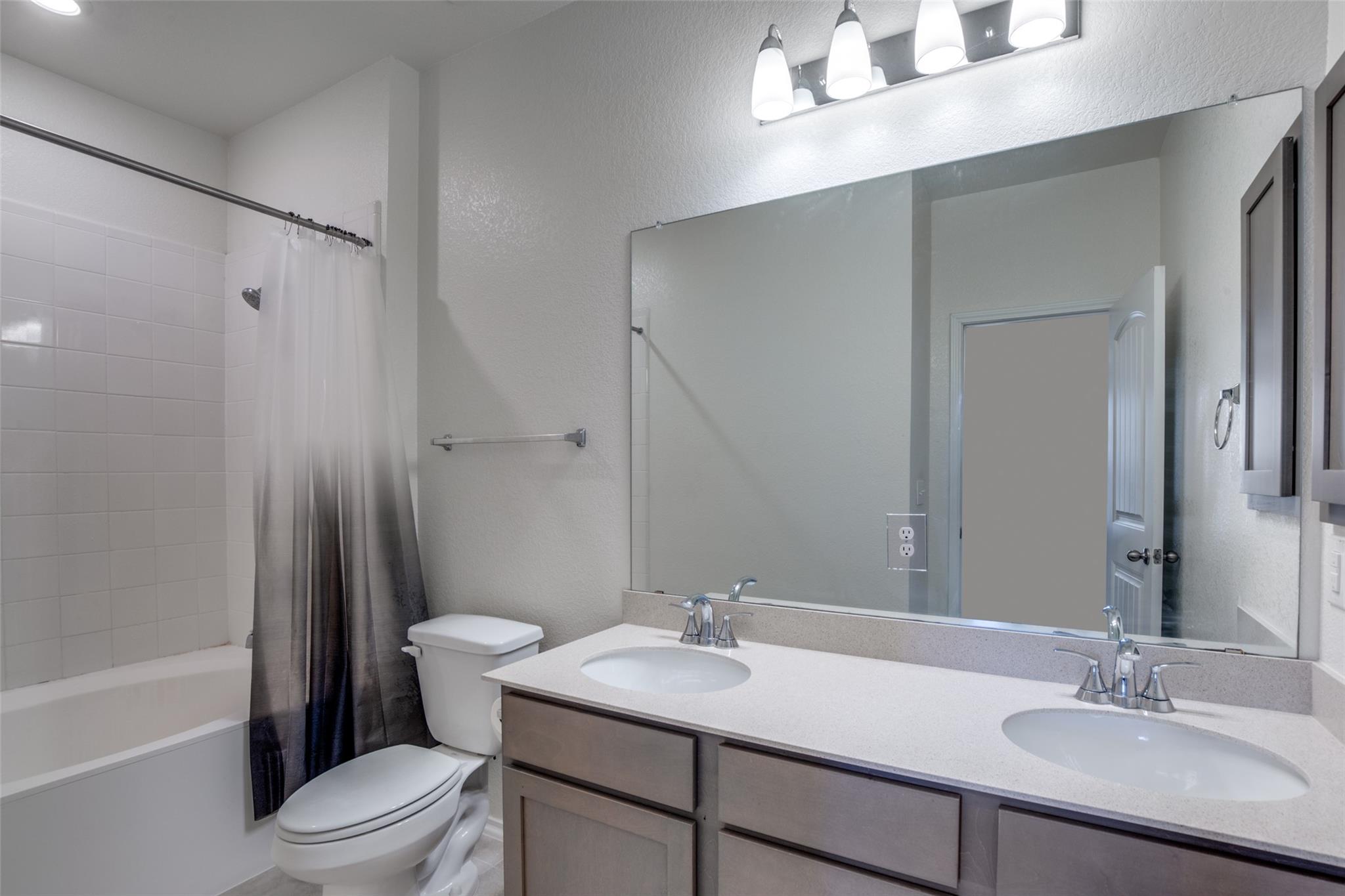 211 Pitkin Dr, Lockhart, TX 78644