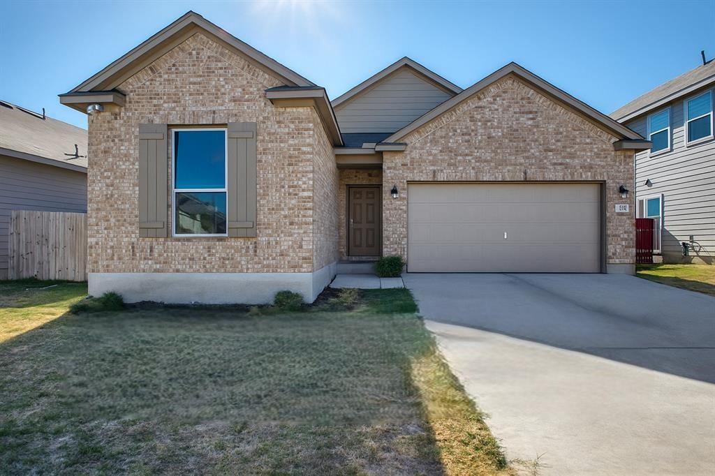 211 Pitkin Dr, Lockhart, TX 78644