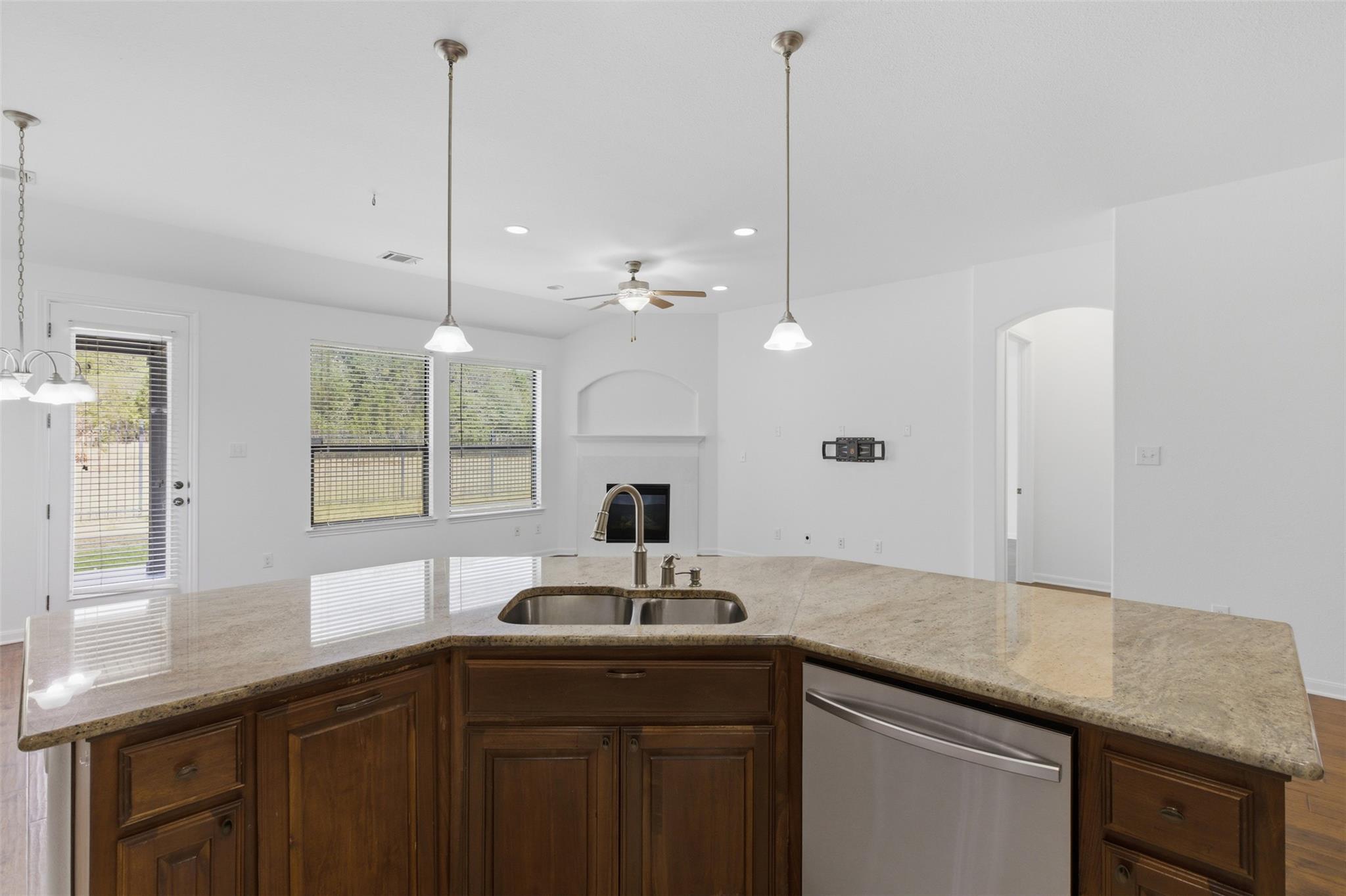 449 Cascada Ln, Round Rock, TX 78681