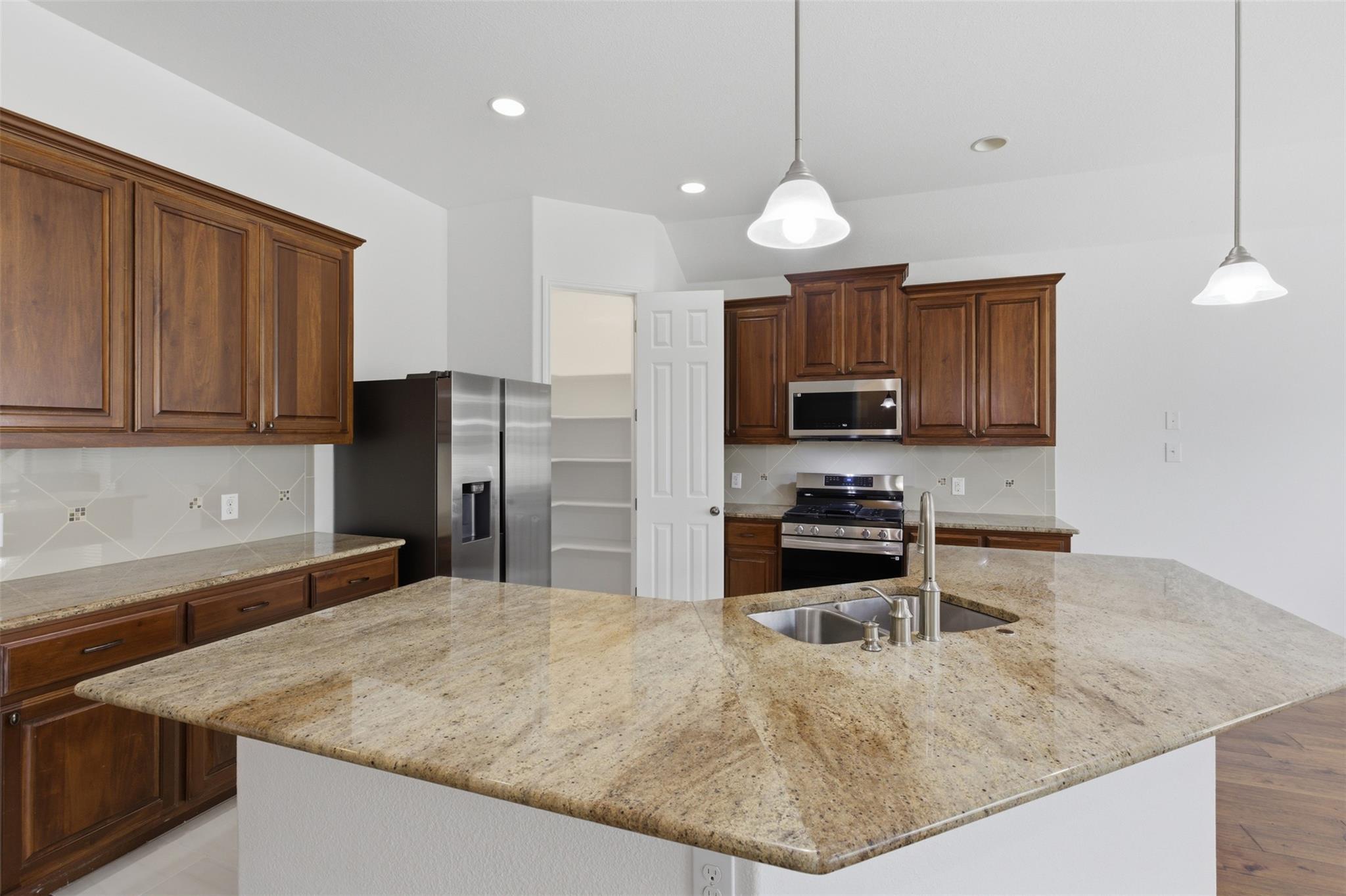 449 Cascada Ln, Round Rock, TX 78681