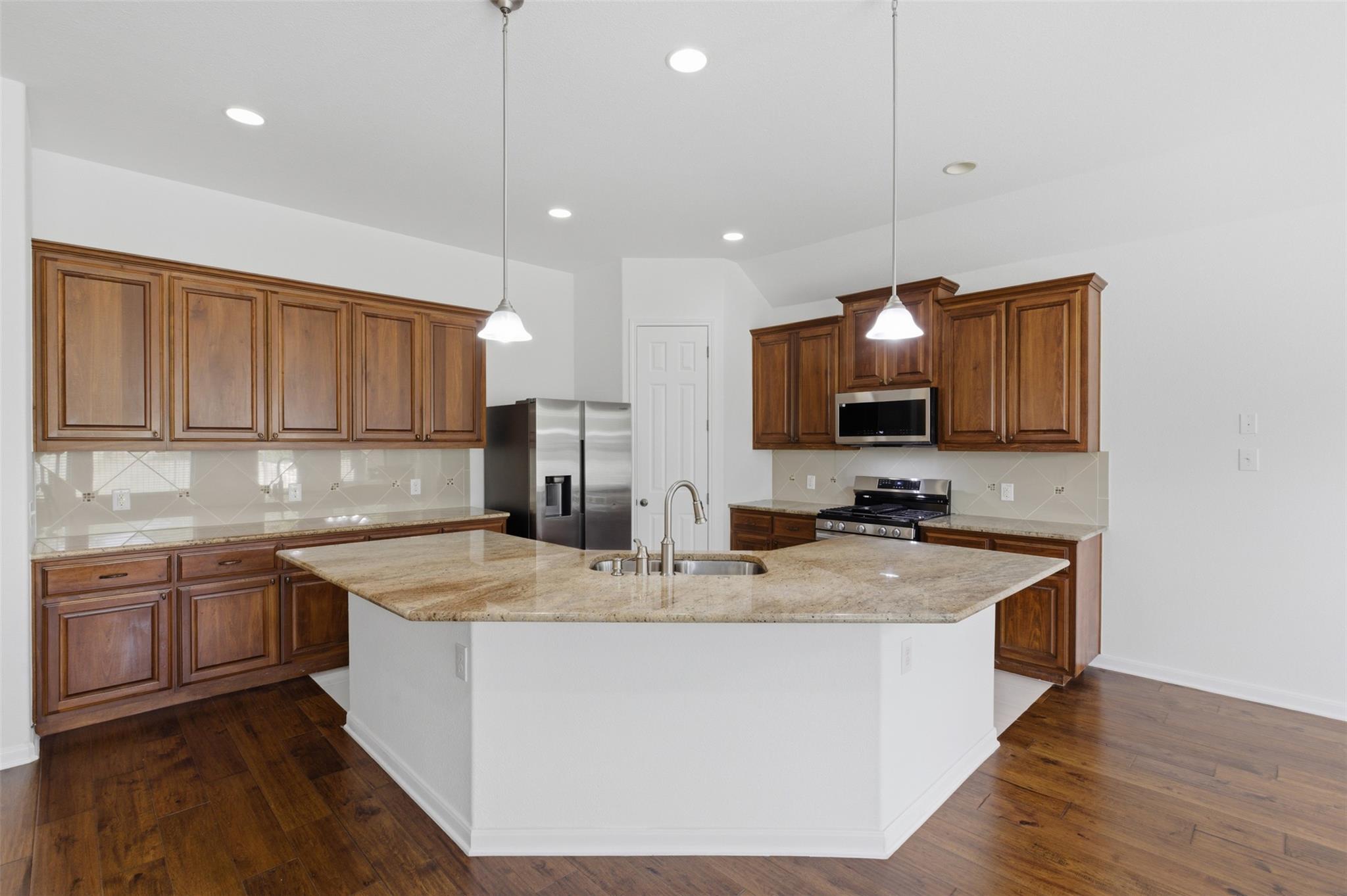 449 Cascada Ln, Round Rock, TX 78681