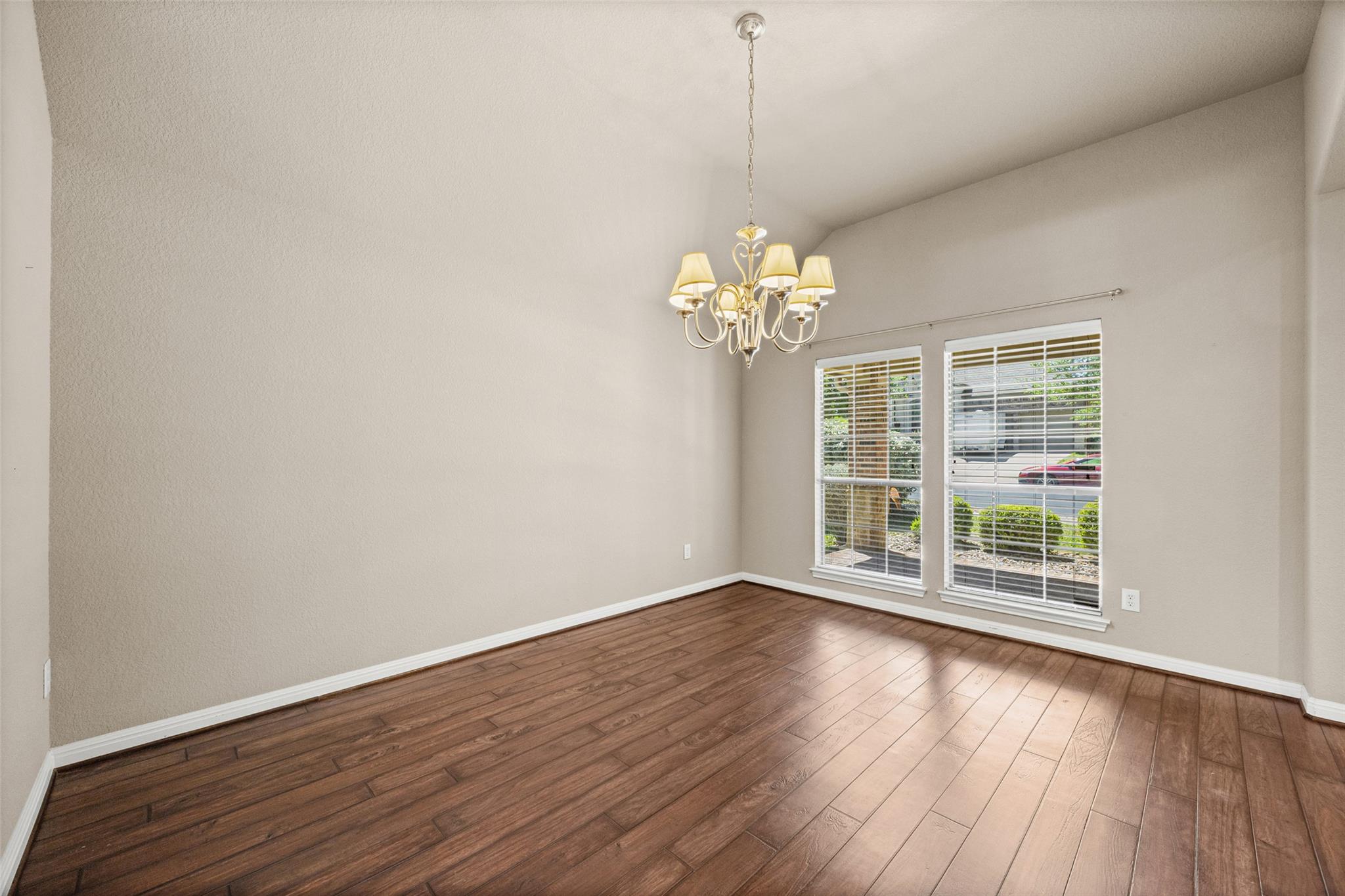 747 Westbury Ln, Georgetown, TX 78633