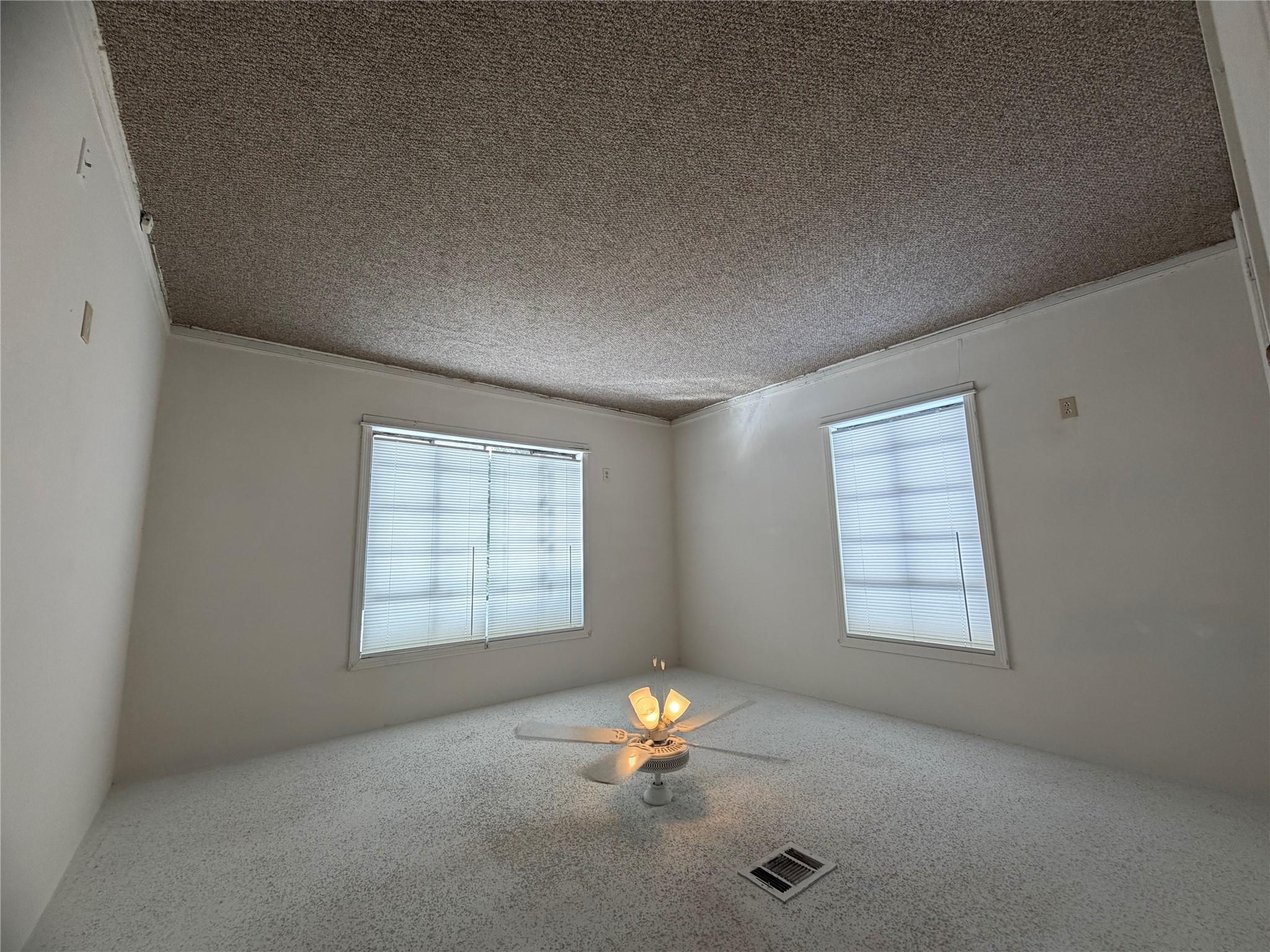 511 Bowser St, Rockdale, TX 76567