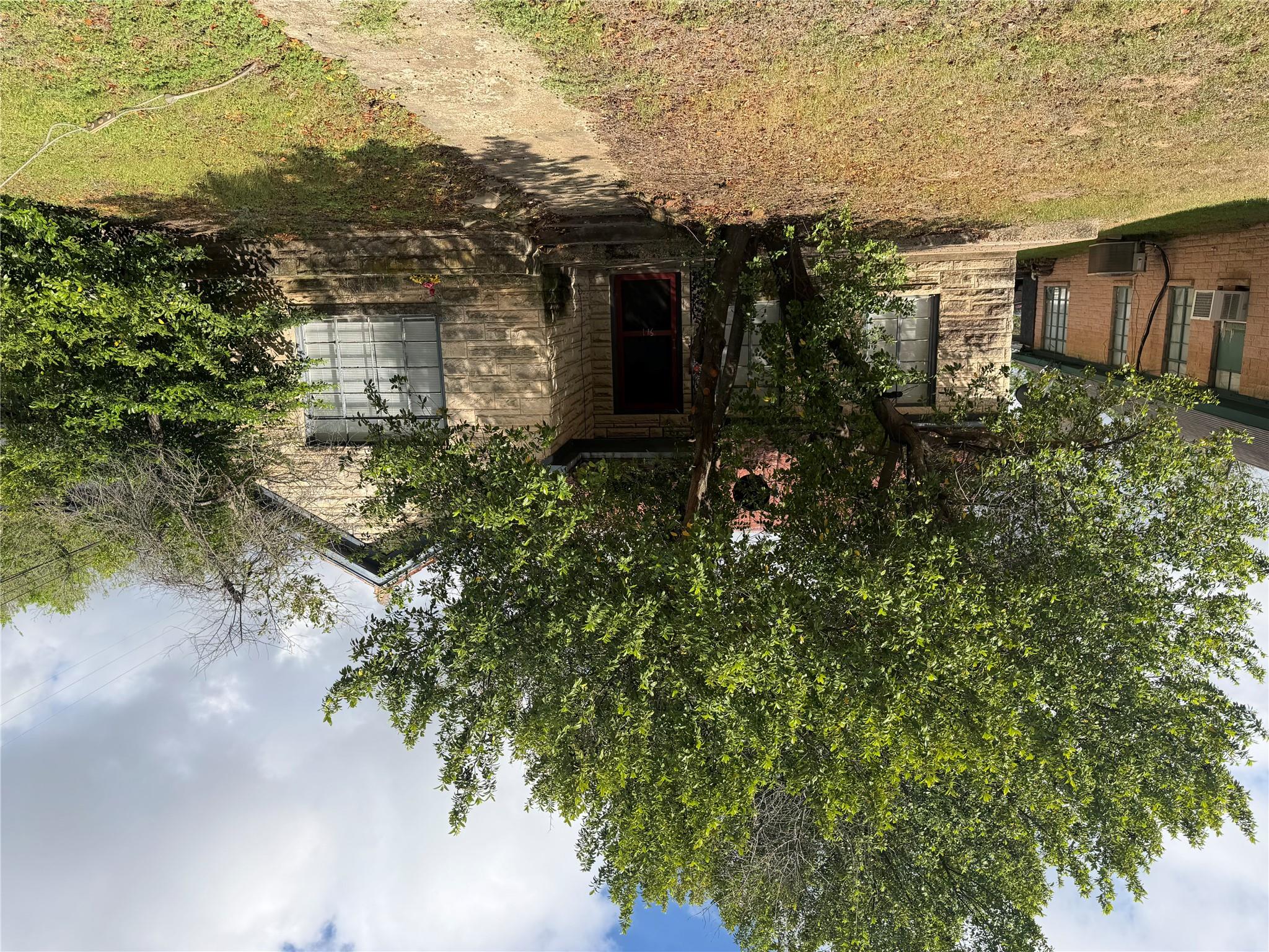 511 Bowser St, Rockdale, TX 76567