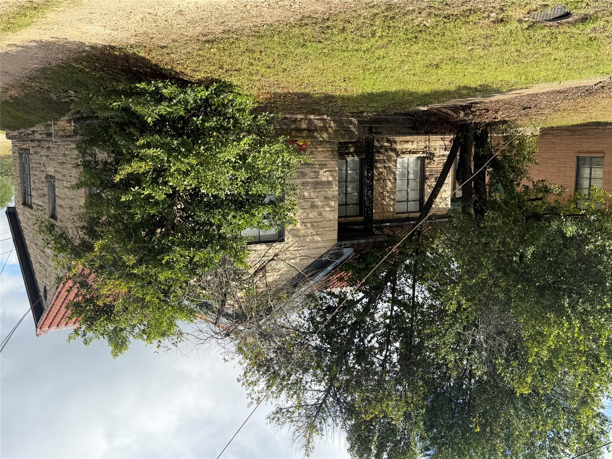 511 Bowser St, Rockdale, TX 76567