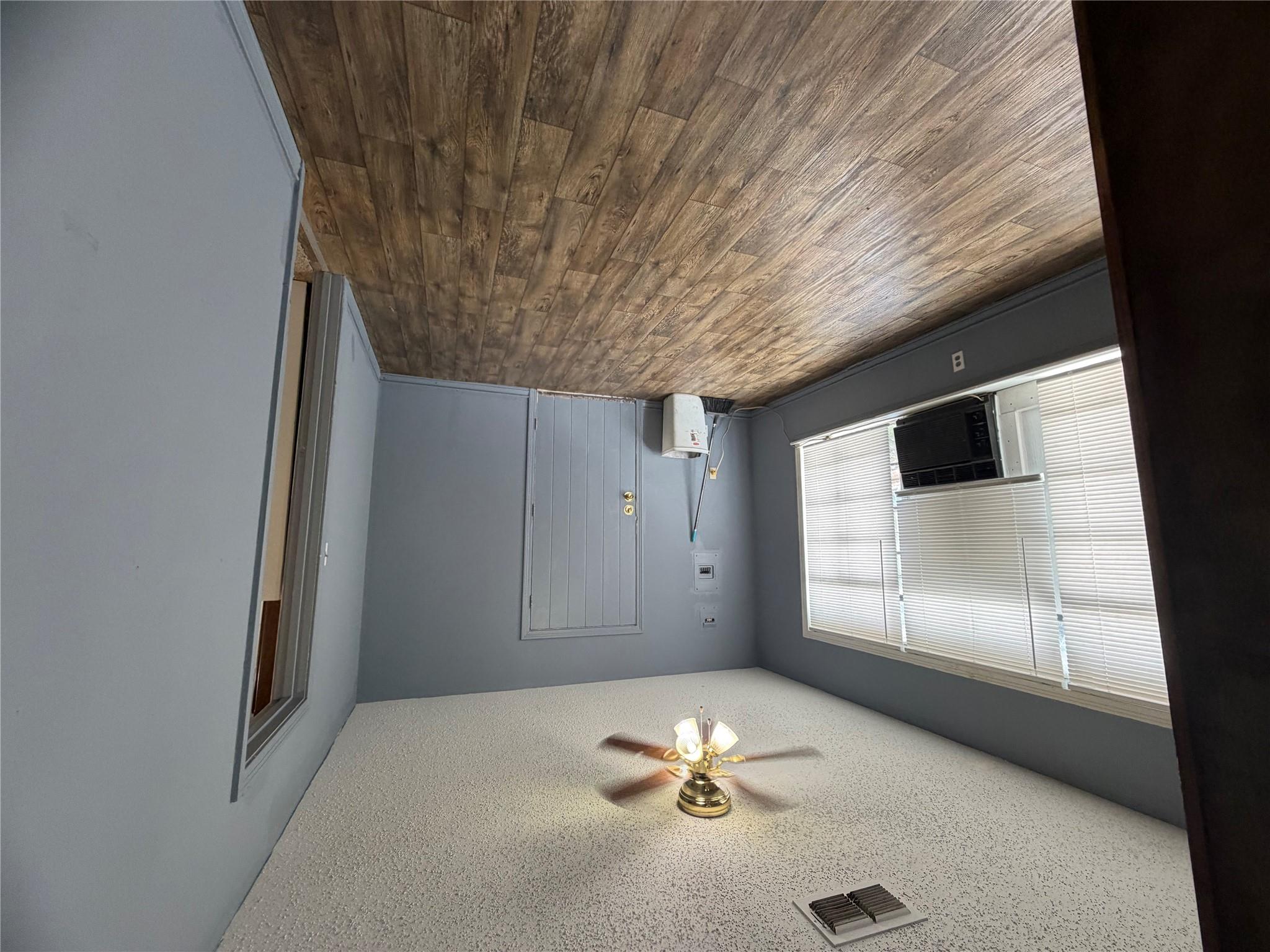 511 Bowser St, Rockdale, TX 76567