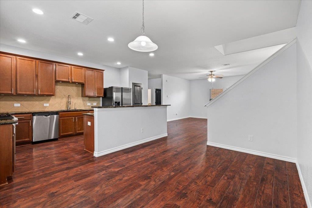 312 Waterloo Dr, Kyle, TX 78640