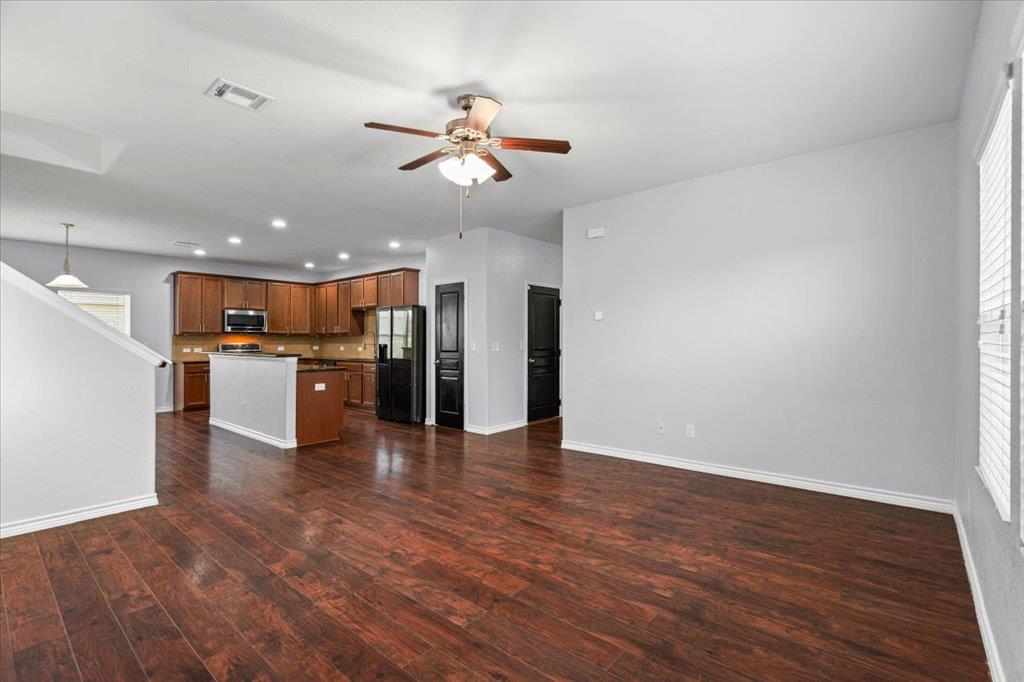 312 Waterloo Dr, Kyle, TX 78640