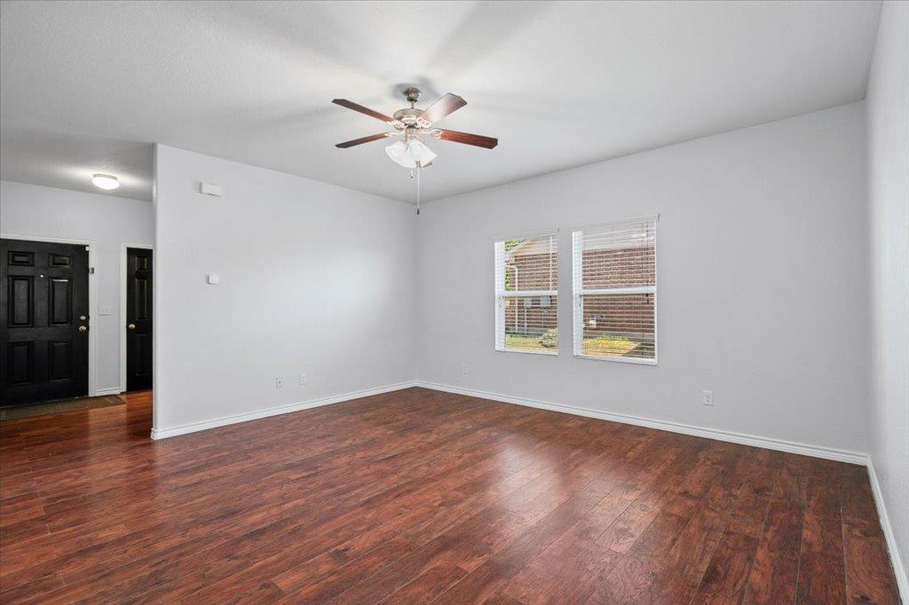 312 Waterloo Dr, Kyle, TX 78640