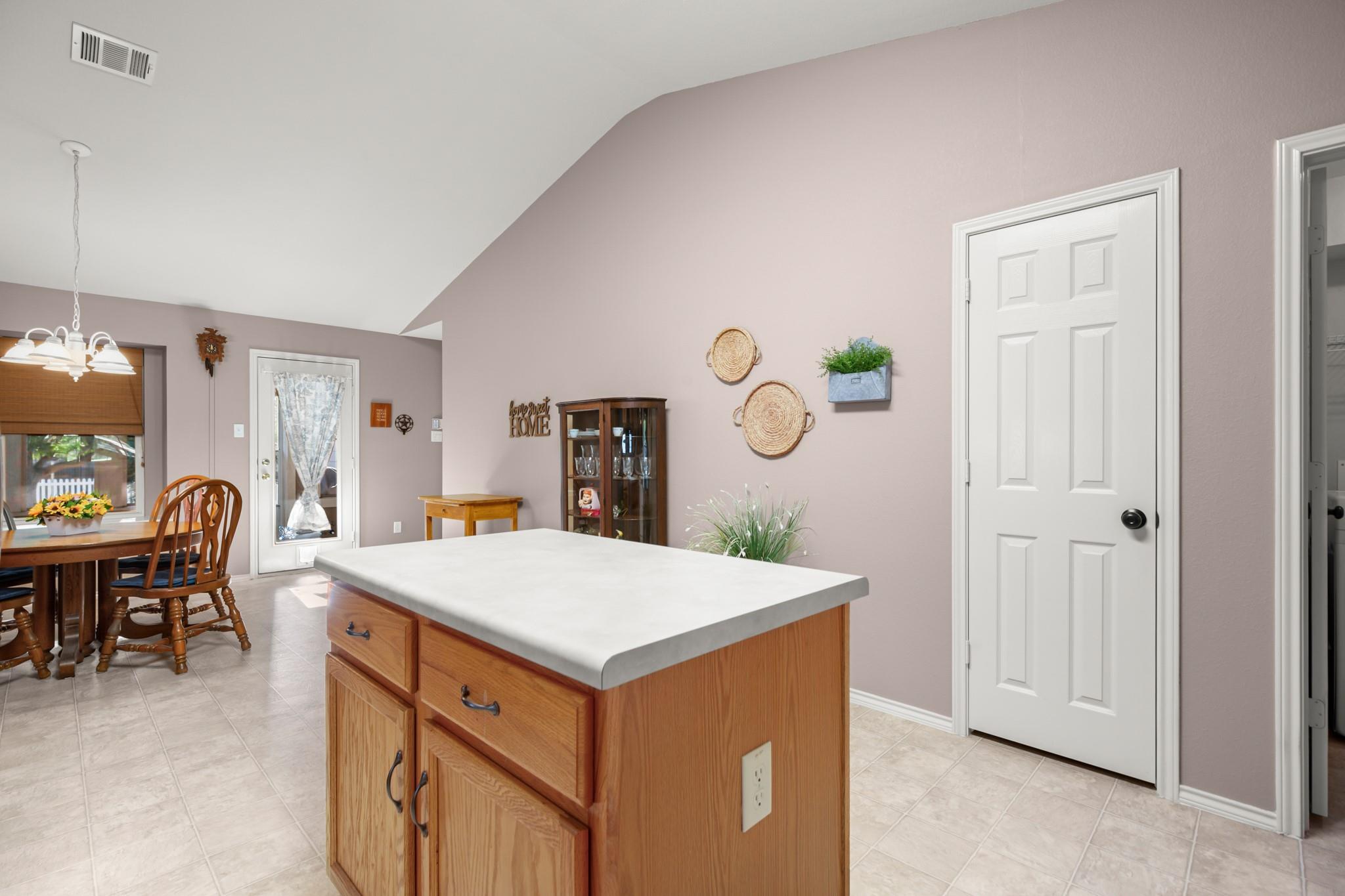 204 Crockett Rd, Cedar Park, TX 78613