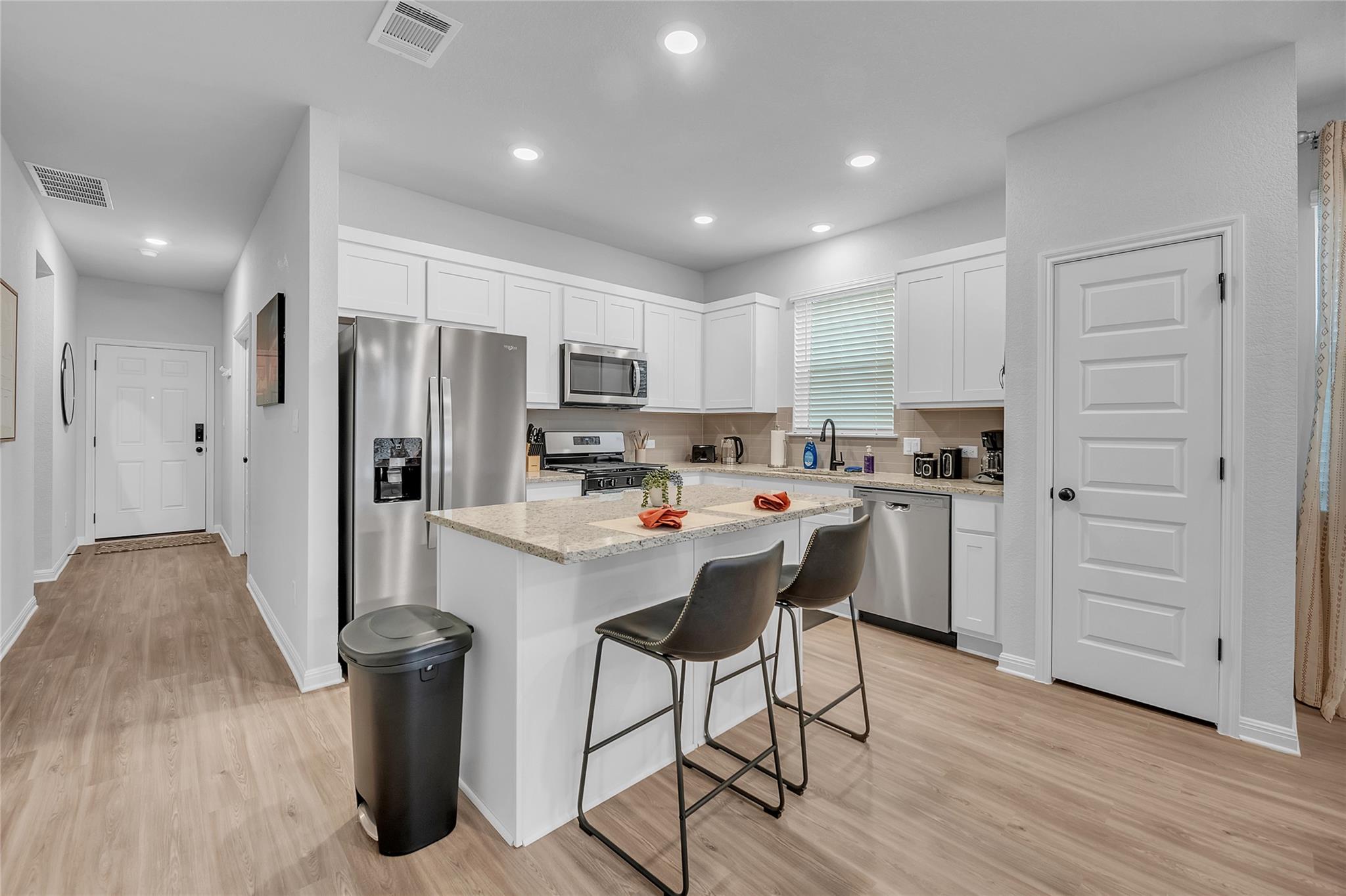 2421 Amara Levi Ln, Round Rock, TX 78665