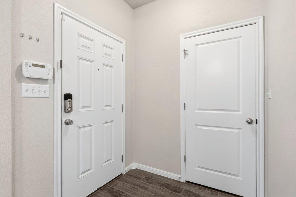 420 Spiny Lizard Ln, San Marcos, TX 78666