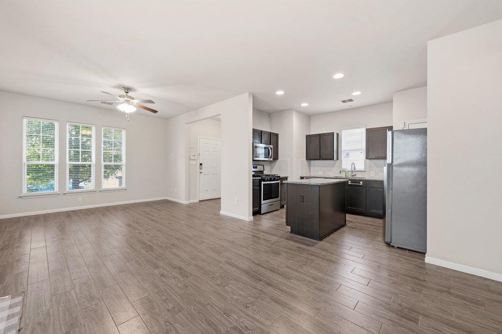 420 Spiny Lizard Ln, San Marcos, TX 78666