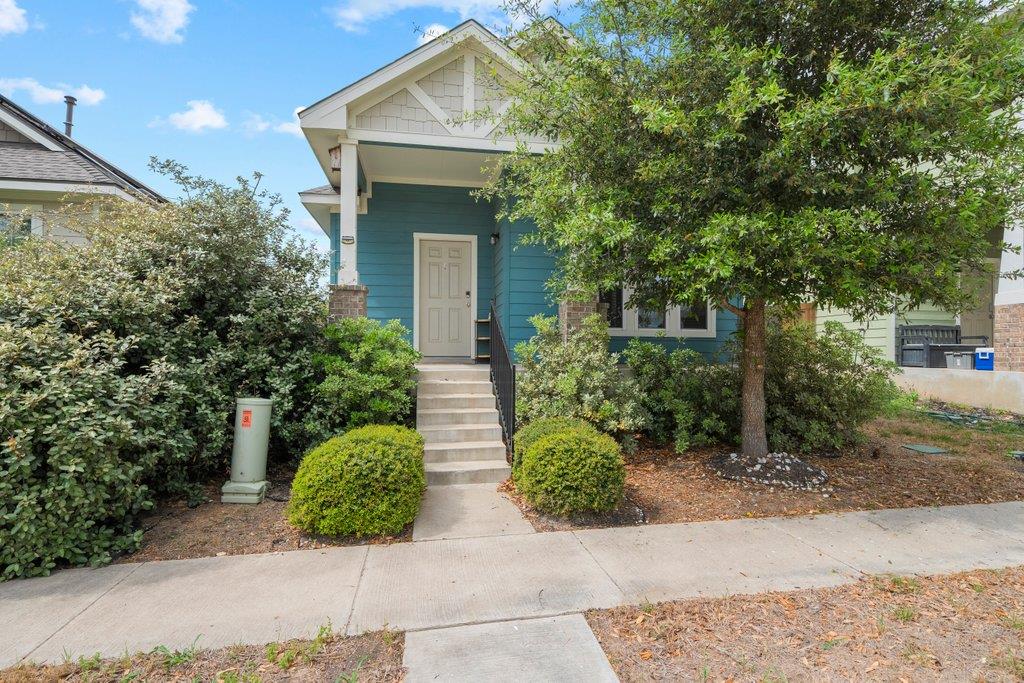 420 Spiny Lizard Ln, San Marcos, TX 78666