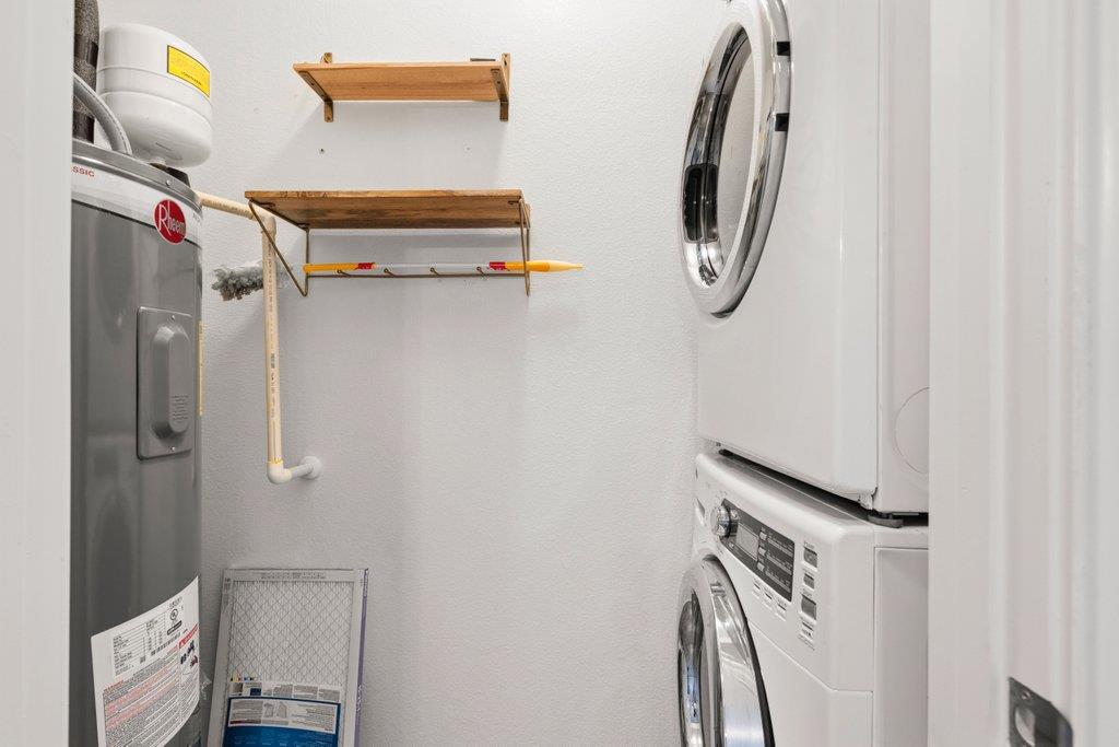 420 Spiny Lizard Ln, San Marcos, TX 78666