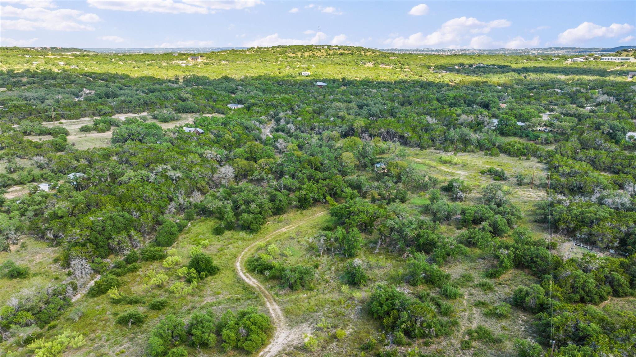 3817 Hart Hollow Dr, Spicewood, TX 78669