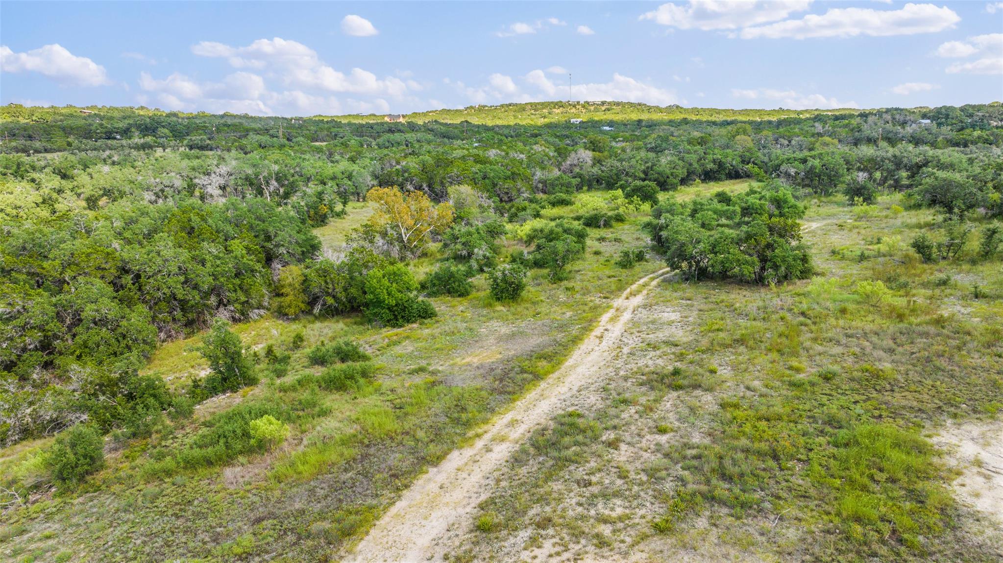 3817 Hart Hollow Dr, Spicewood, TX 78669