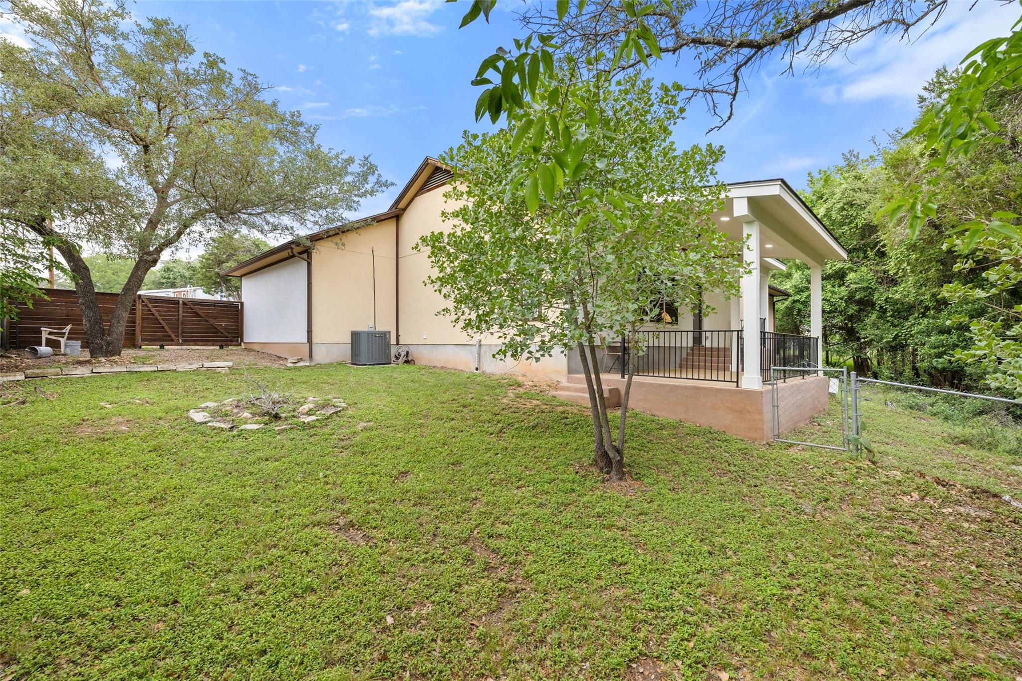 1301 S Quinlan Park Rd, Austin, TX 78732