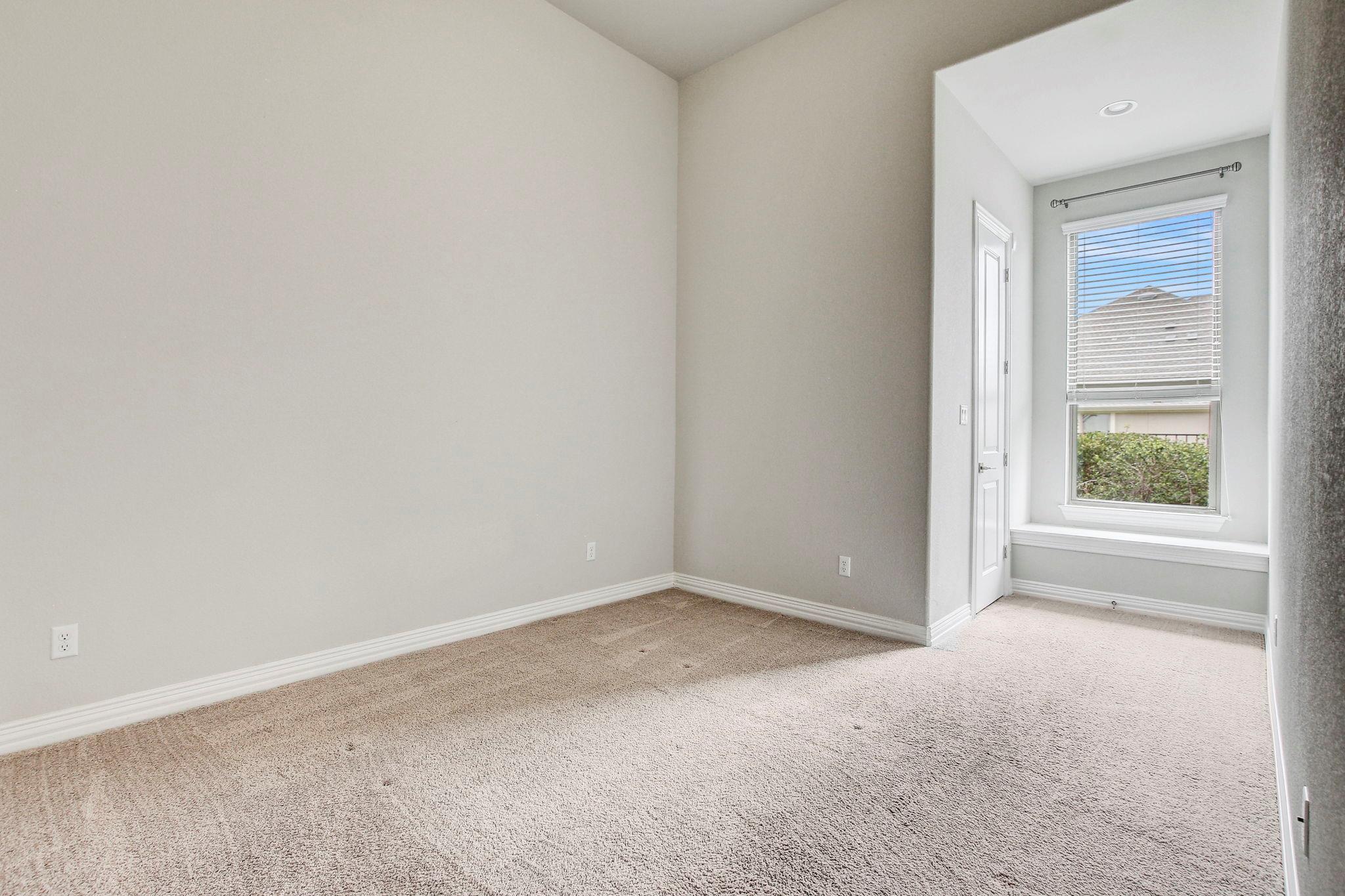 312 Flintlock Dr, Leander, TX 78641