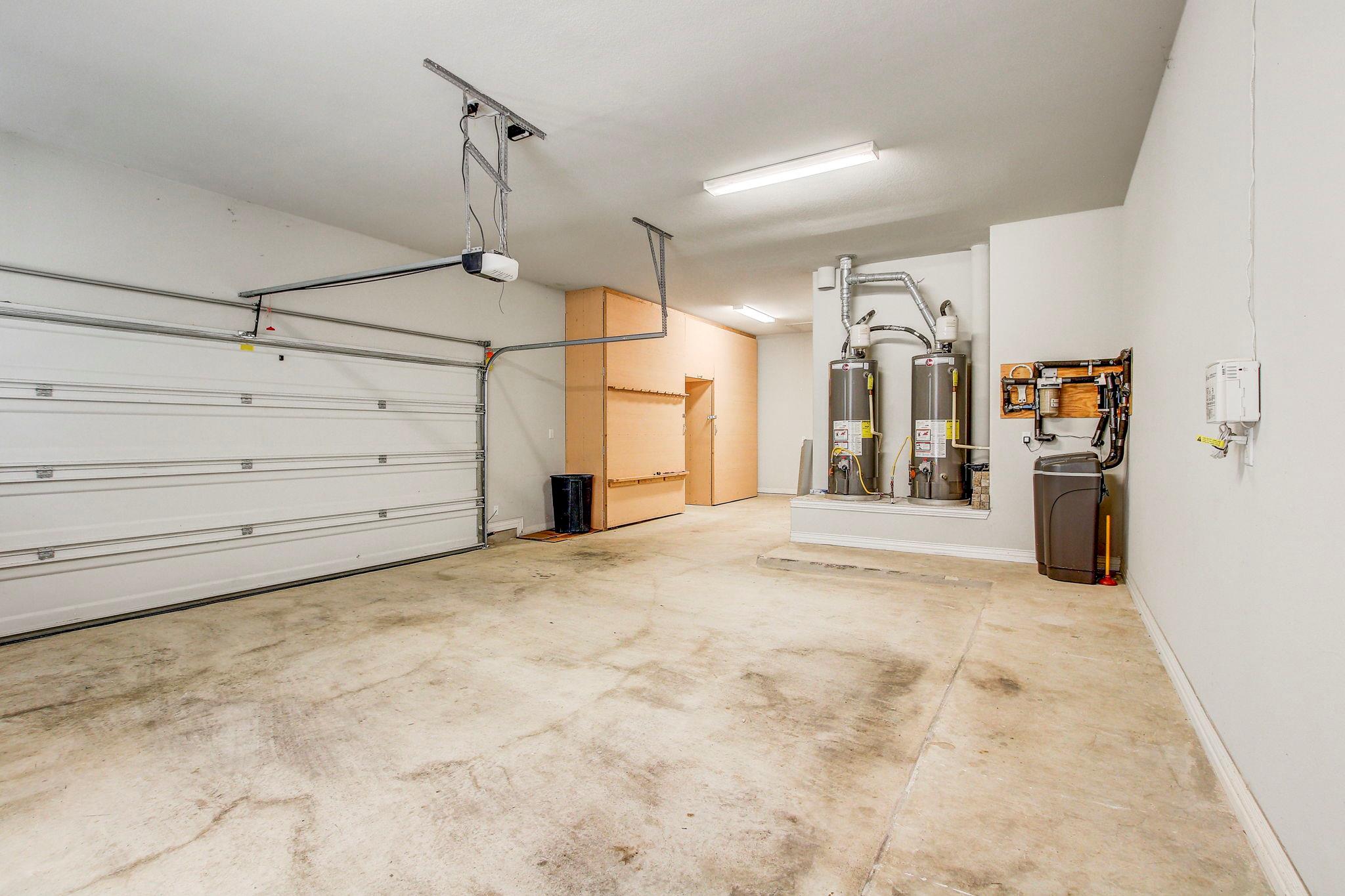 312 Flintlock Dr, Leander, TX 78641