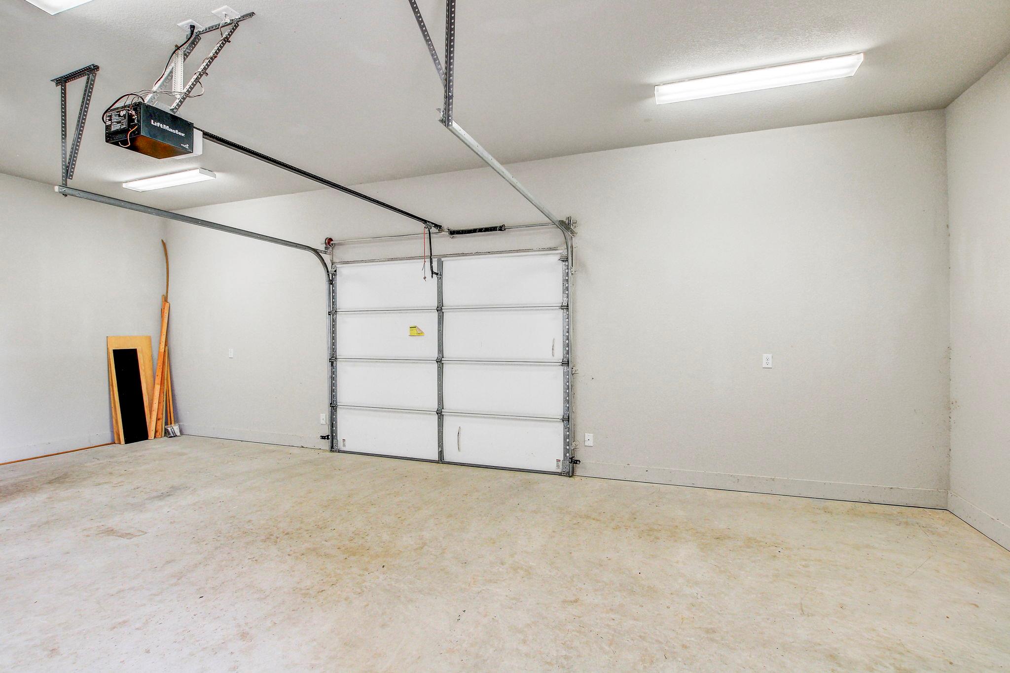 312 Flintlock Dr, Leander, TX 78641