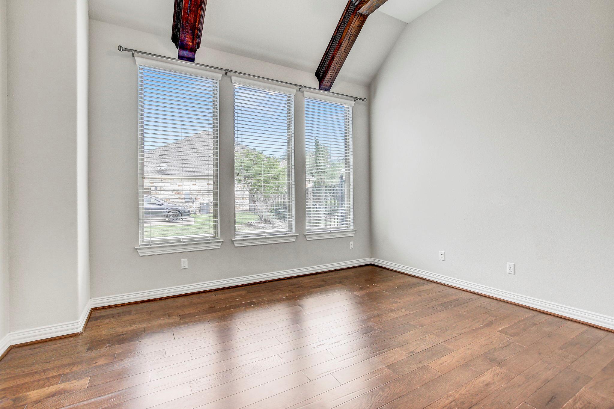 312 Flintlock Dr, Leander, TX 78641