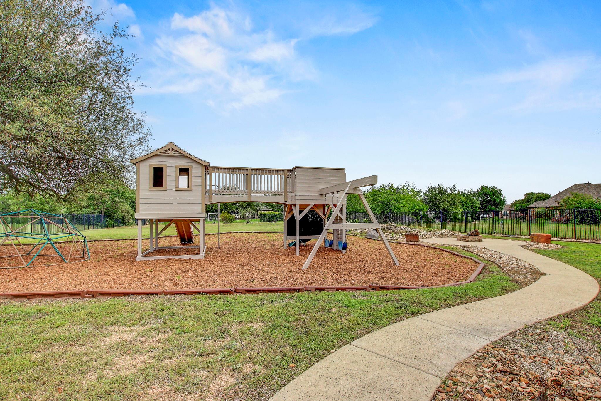 312 Flintlock Dr, Leander, TX 78641