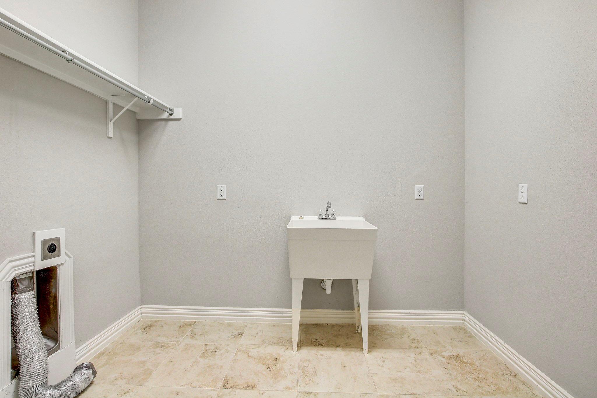 312 Flintlock Dr, Leander, TX 78641