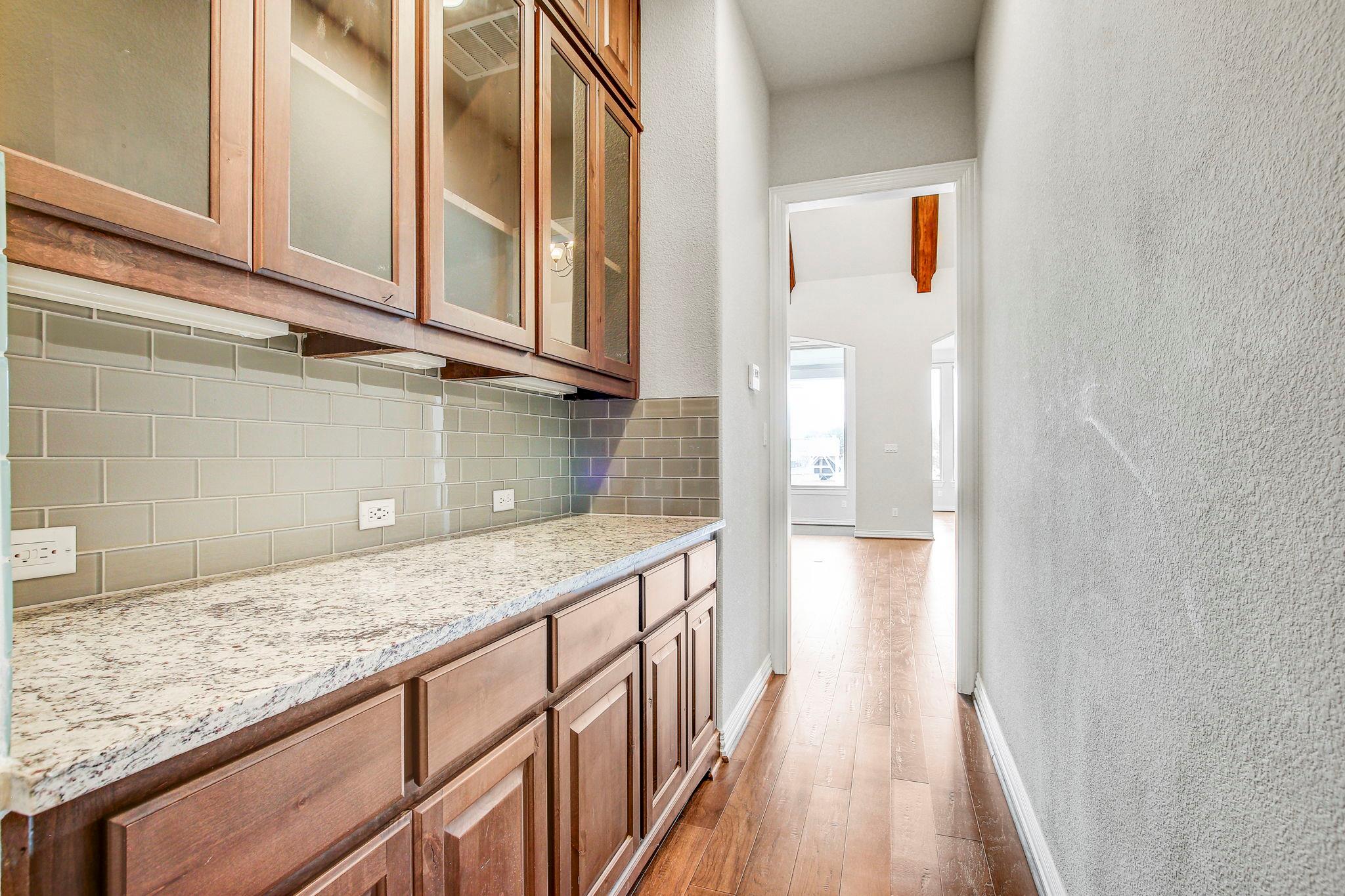 312 Flintlock Dr, Leander, TX 78641