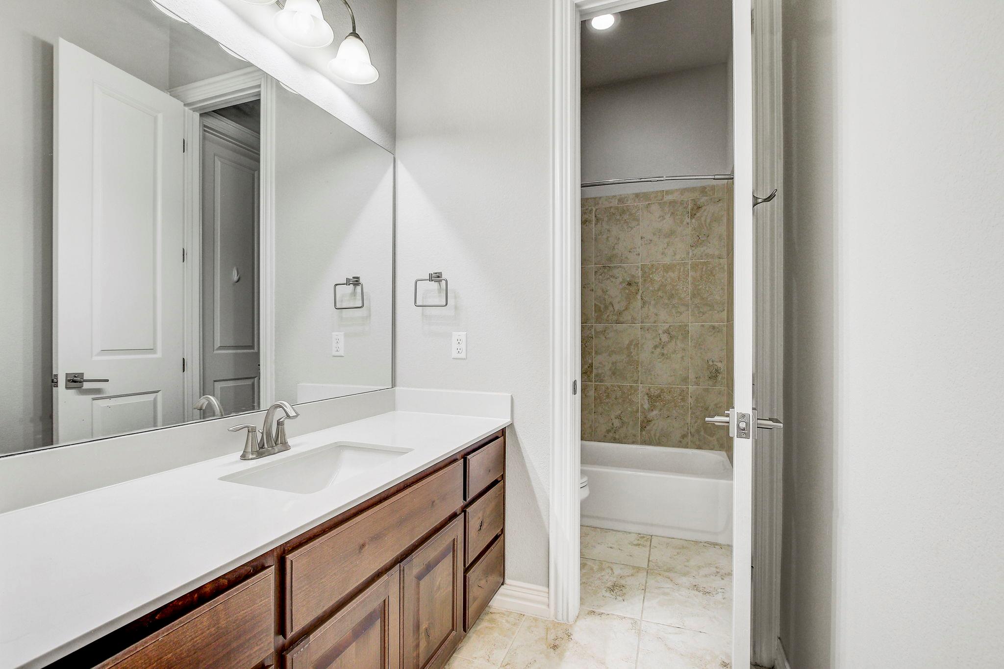 312 Flintlock Dr, Leander, TX 78641