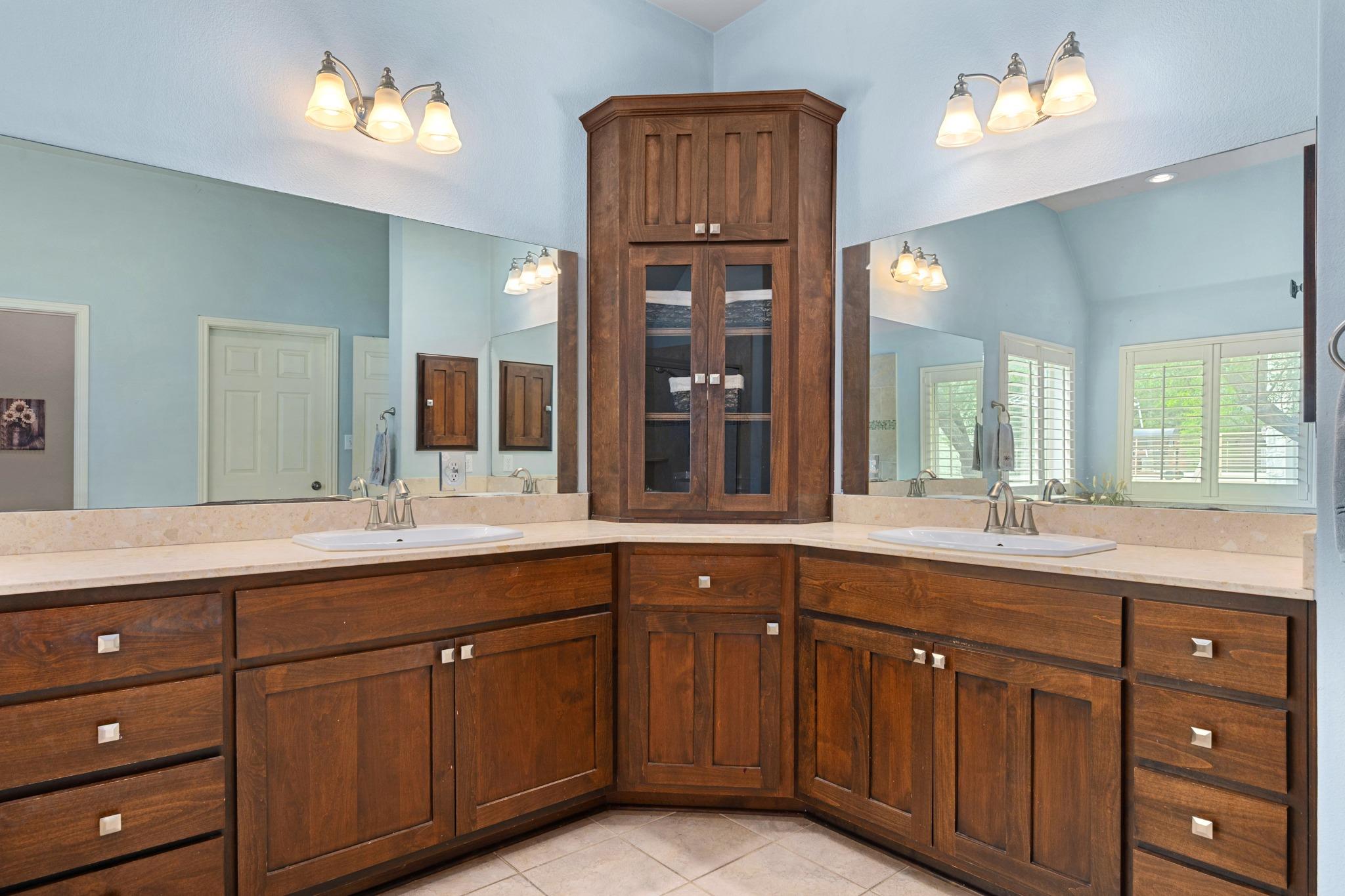 301 Grafton Ln, Austin, TX 78737