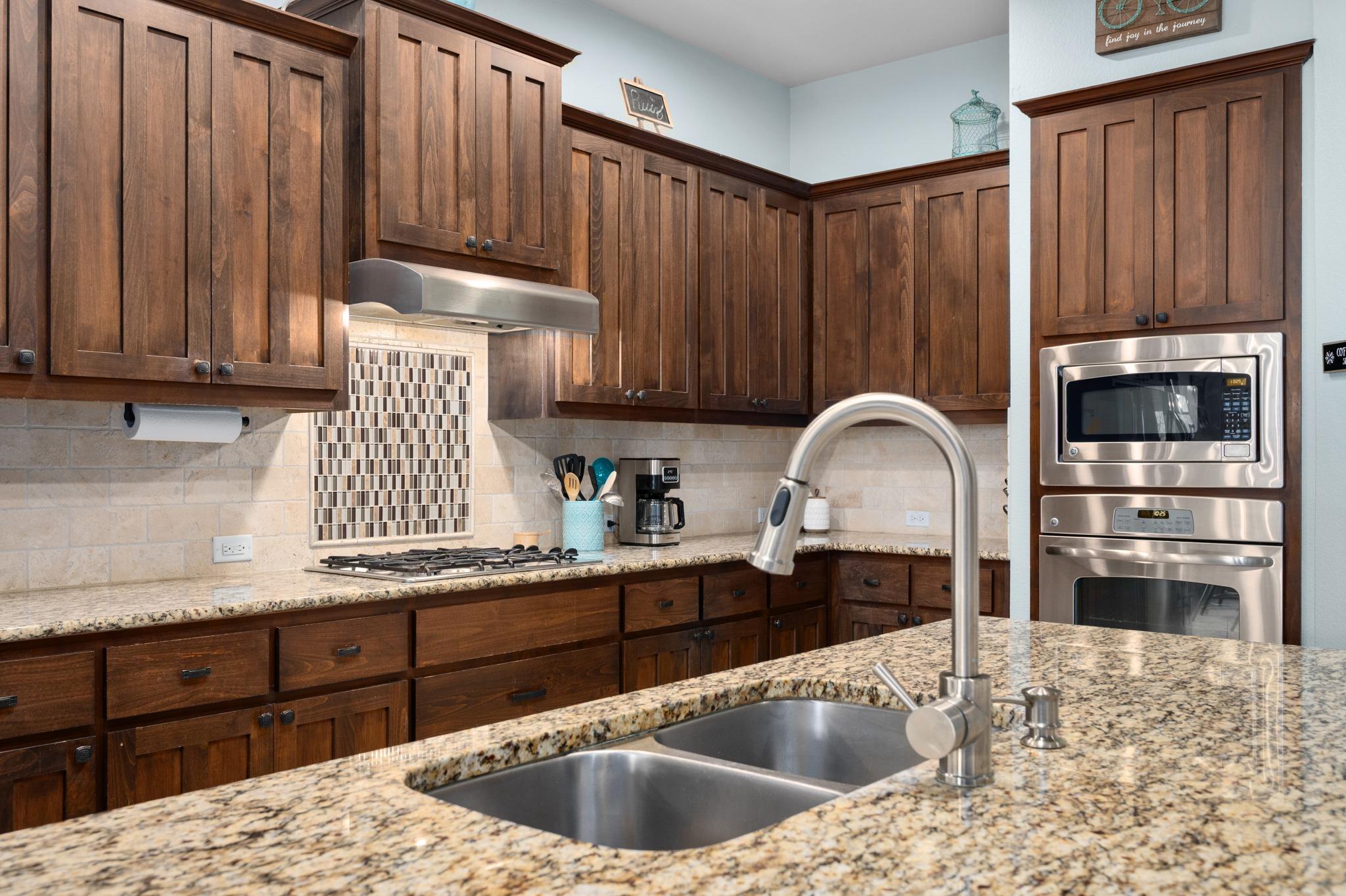 301 Grafton Ln, Austin, TX 78737