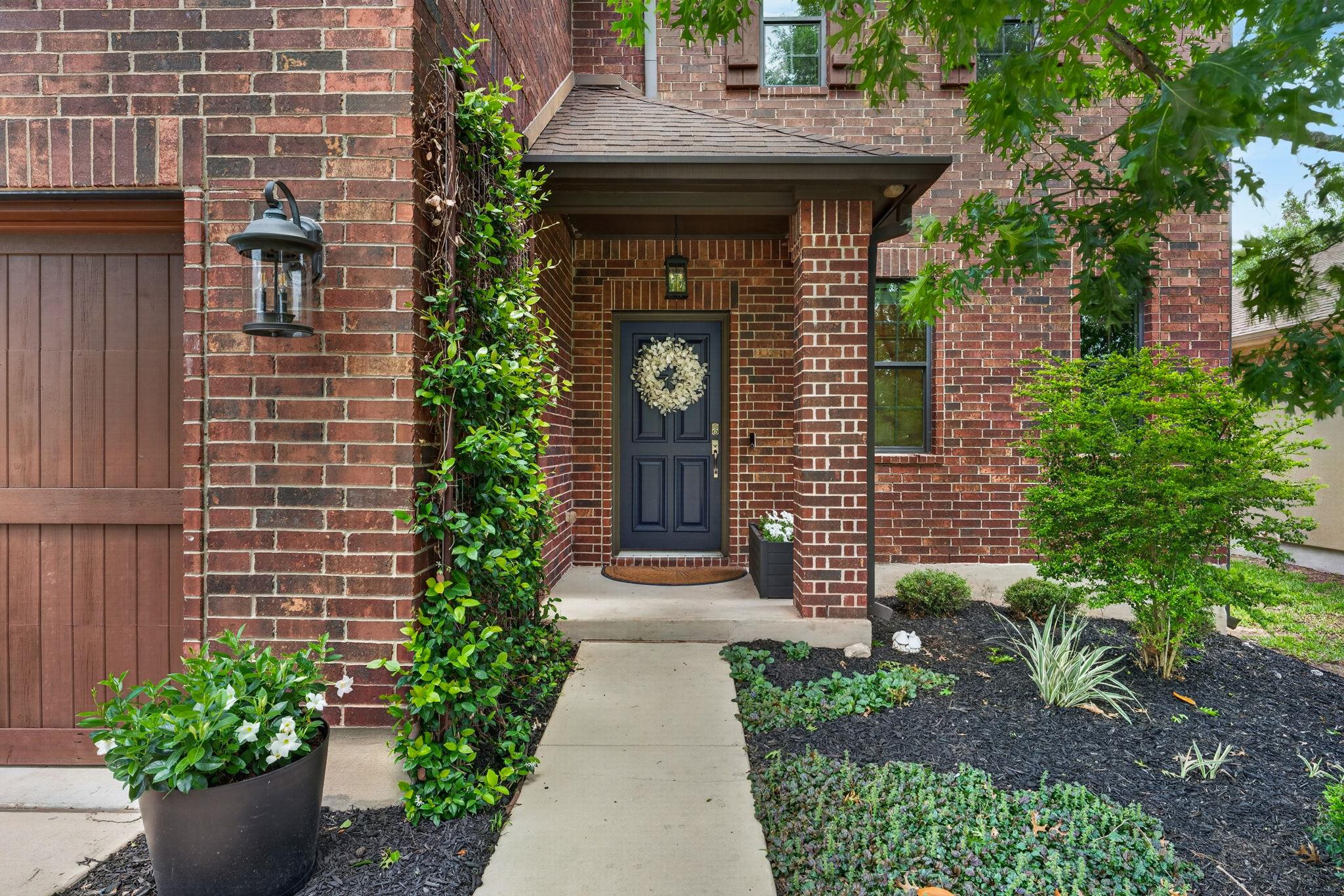 408 Kissing Oak Dr, Austin, TX 78748