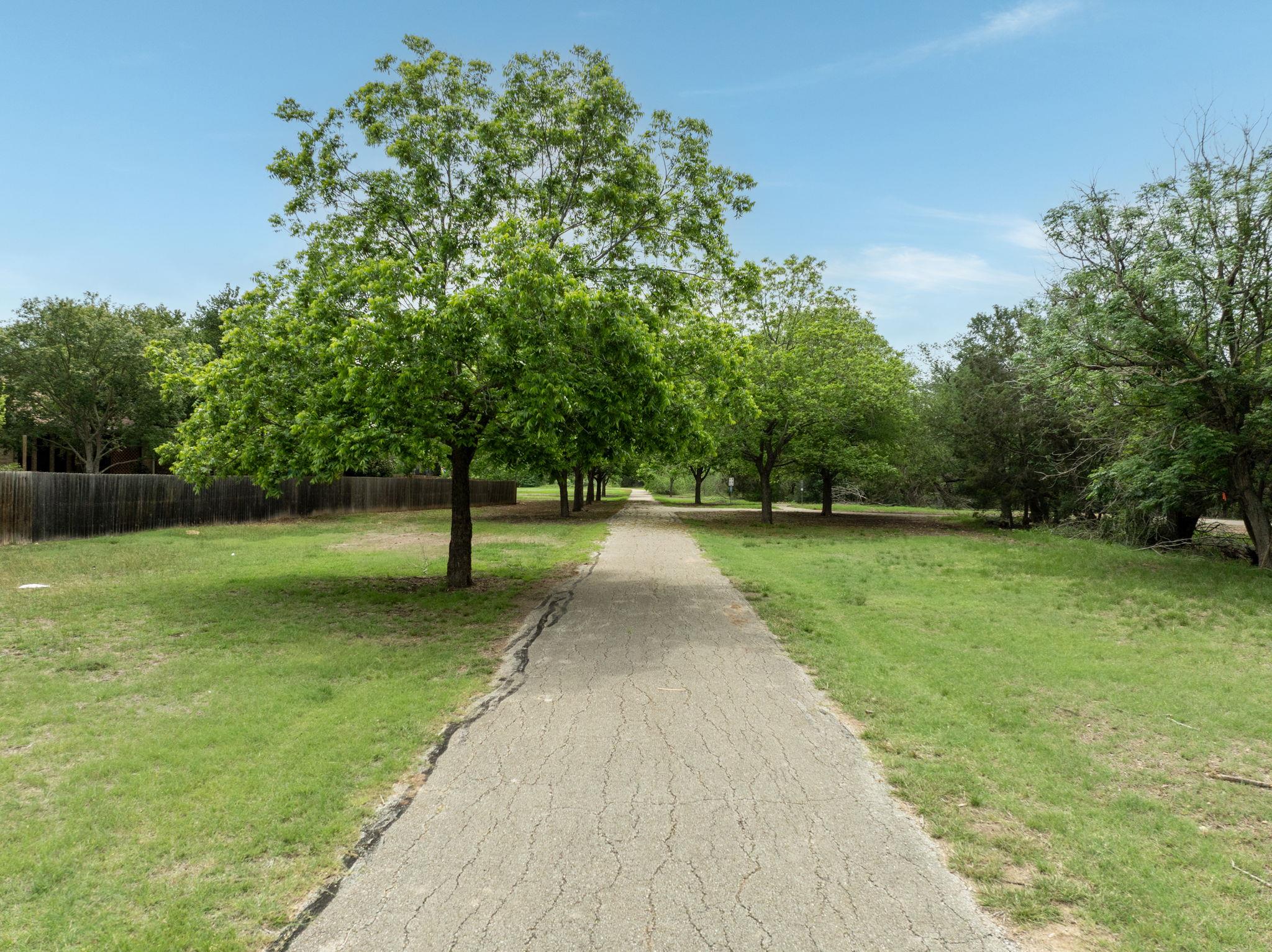 408 Kissing Oak Dr, Austin, TX 78748