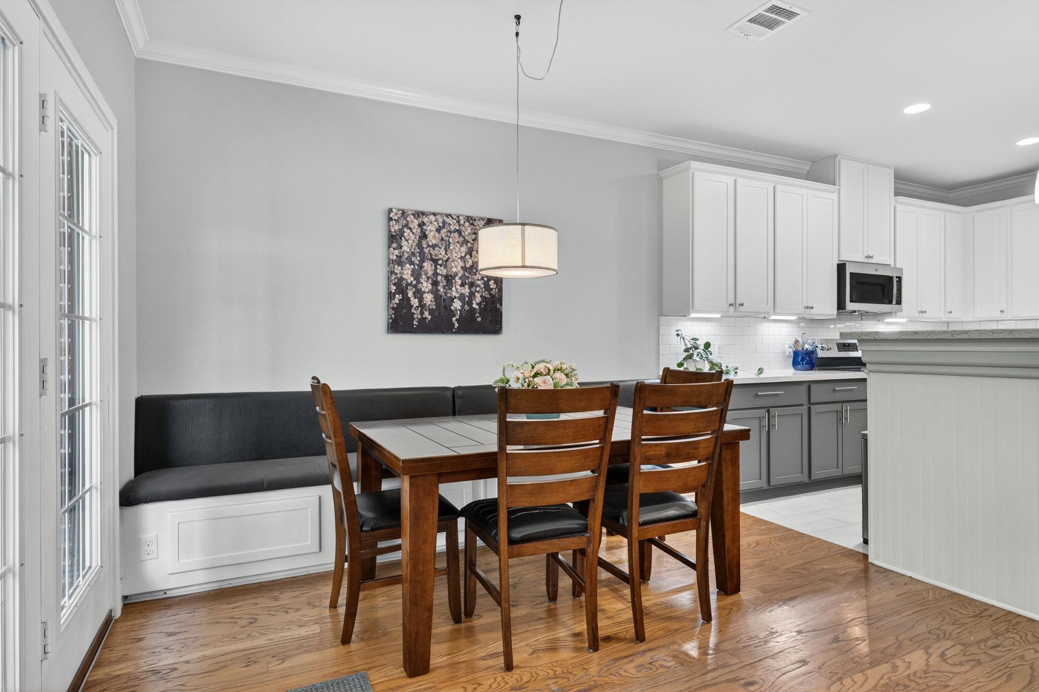 408 Kissing Oak Dr, Austin, TX 78748