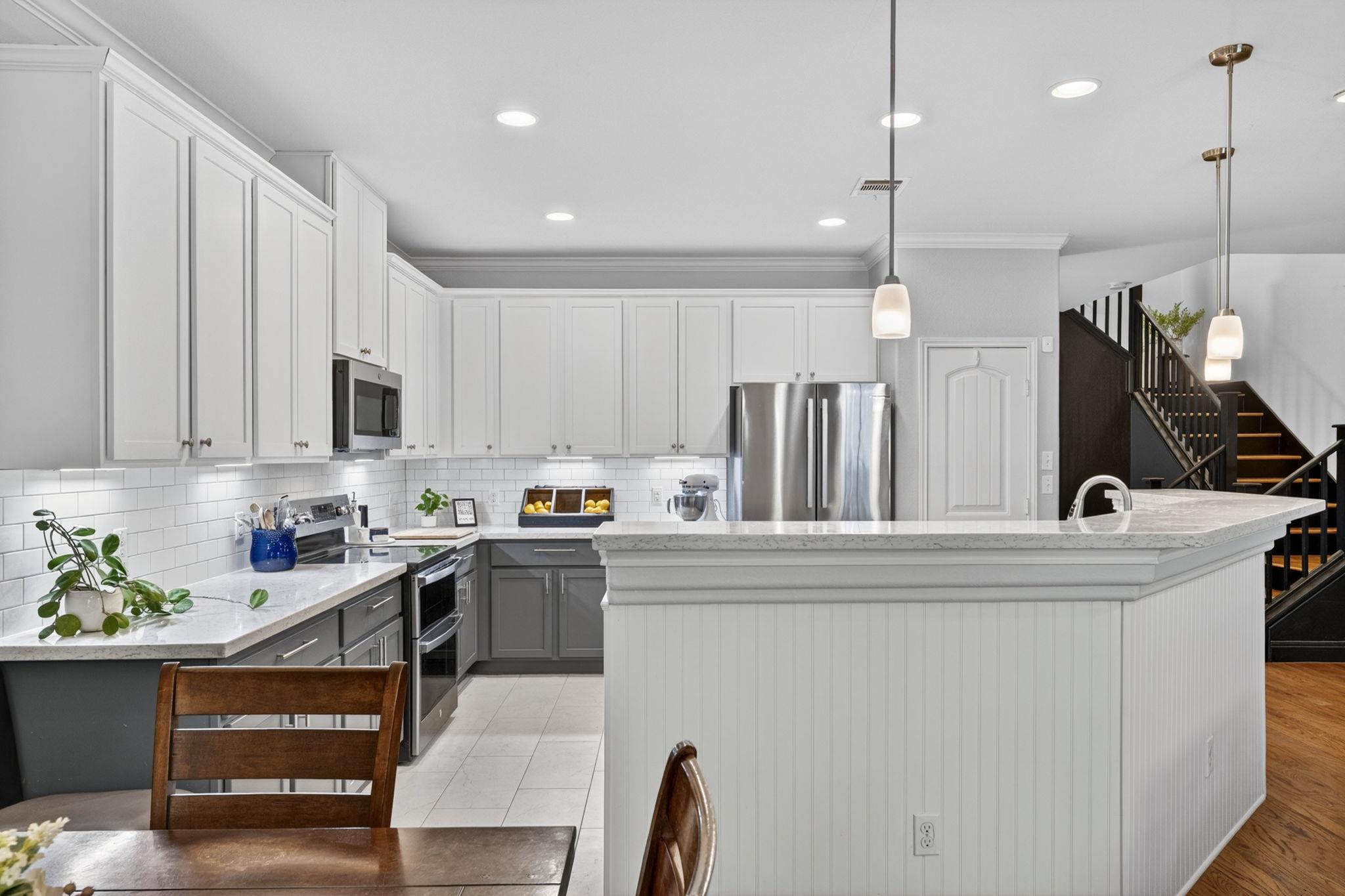 408 Kissing Oak Dr, Austin, TX 78748